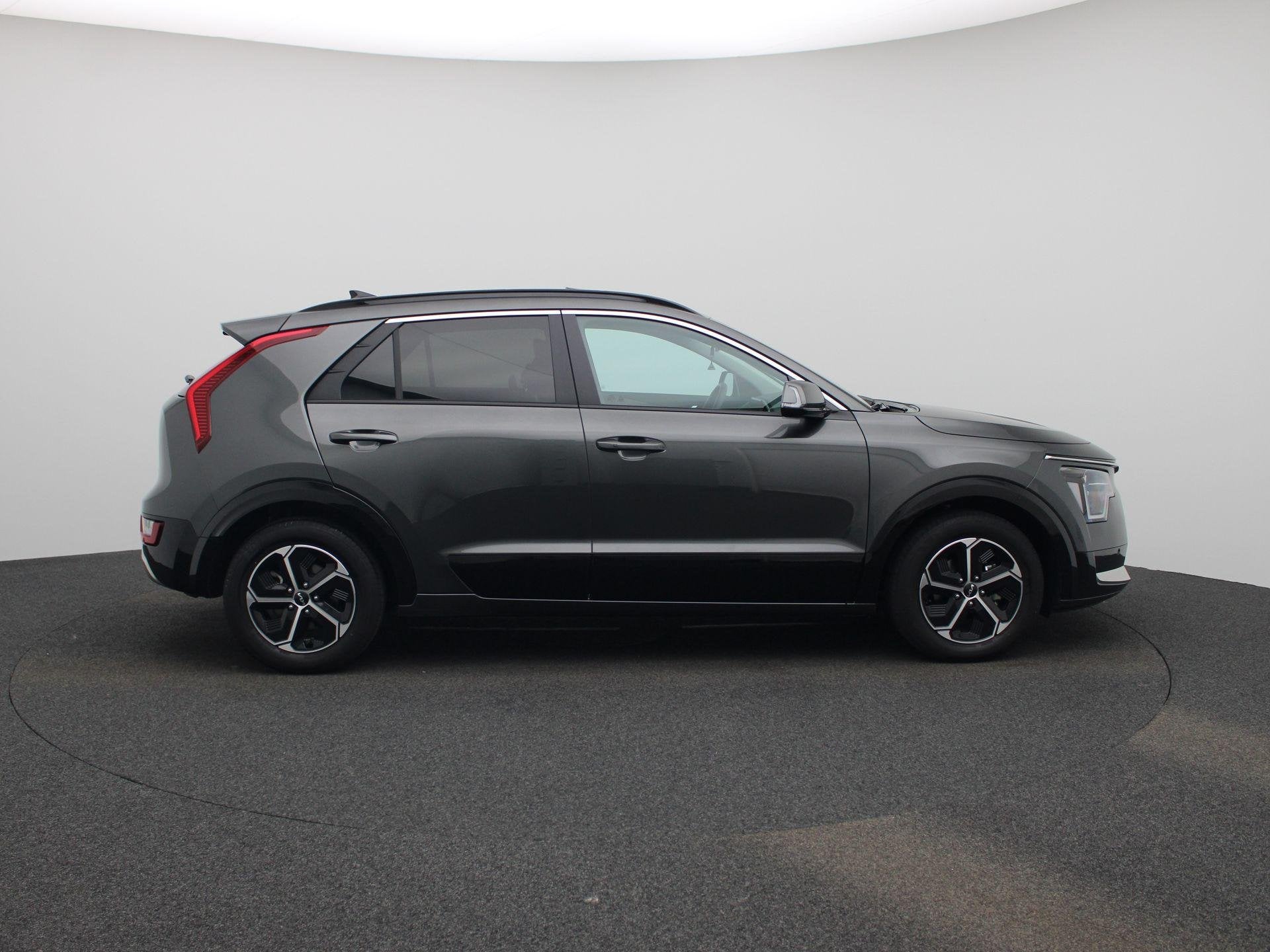 Foto 8 van Kia Niro 1.6 GDi PHEV DynamicPlusLine | Navi | Camera | Elec