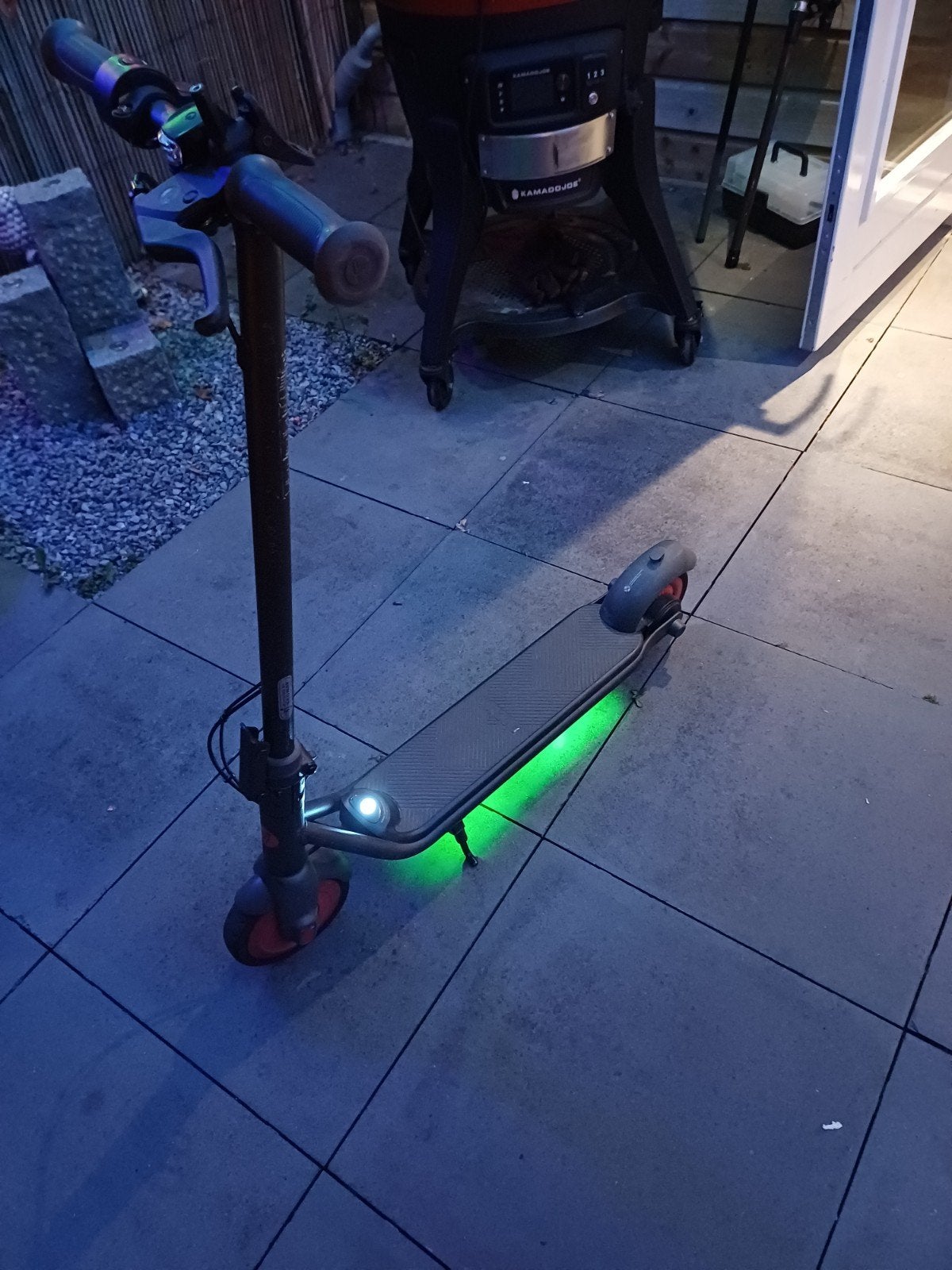 Mooie ninebot step 15 kmh, Fietsen en Brommers, Steps, Zo goed als nieuw, Elektrische step (E-scooter), Ophalen of Verzenden