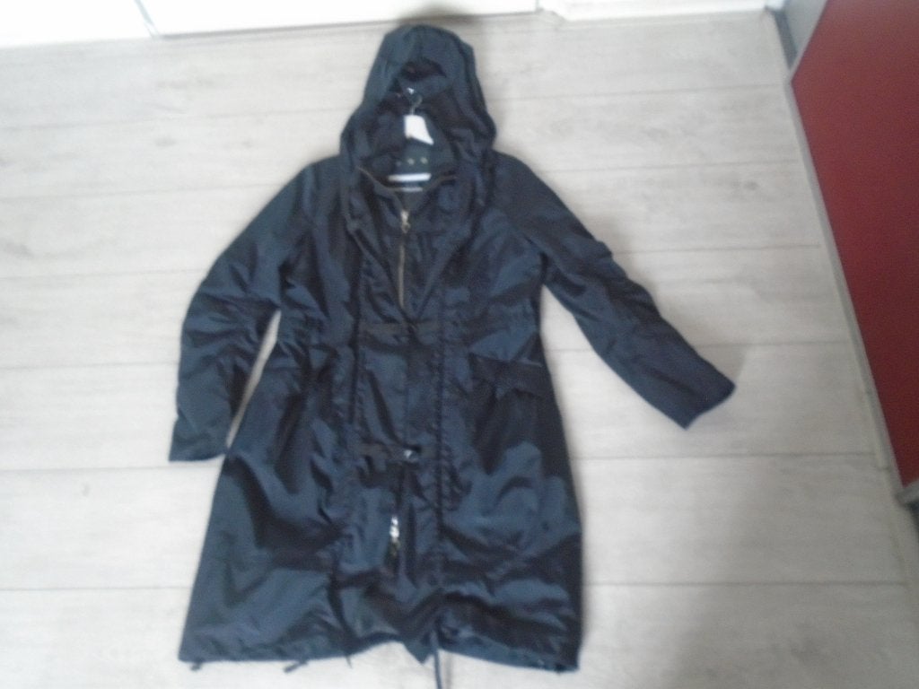 Zwarte Discovering Parka Jas Regenjas Maat 40/42, Maat 38/40 (M), Verzenden, Zwart, Zo goed als nieuw