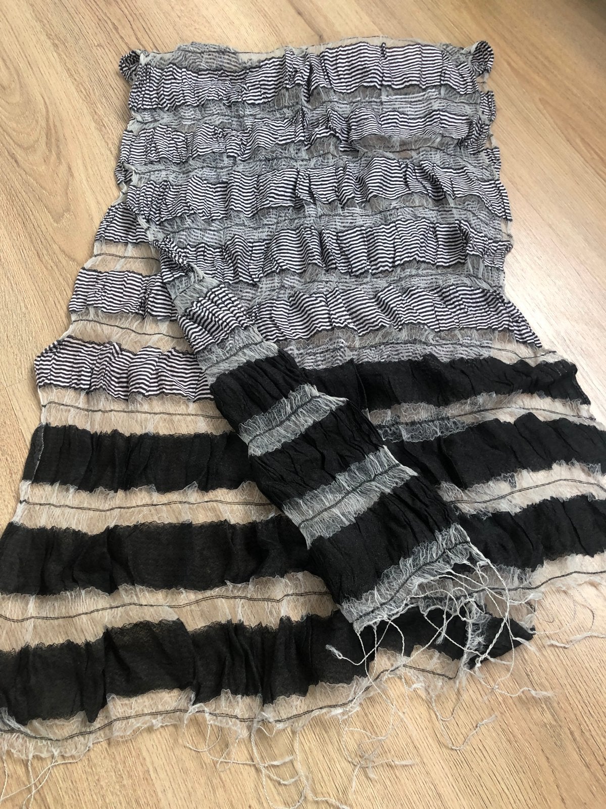 Zwart grijs roze sjaal viscose zijde, Maat 46/48 (XL) of groter, Ophalen of Verzenden, Zo goed als nieuw, X
