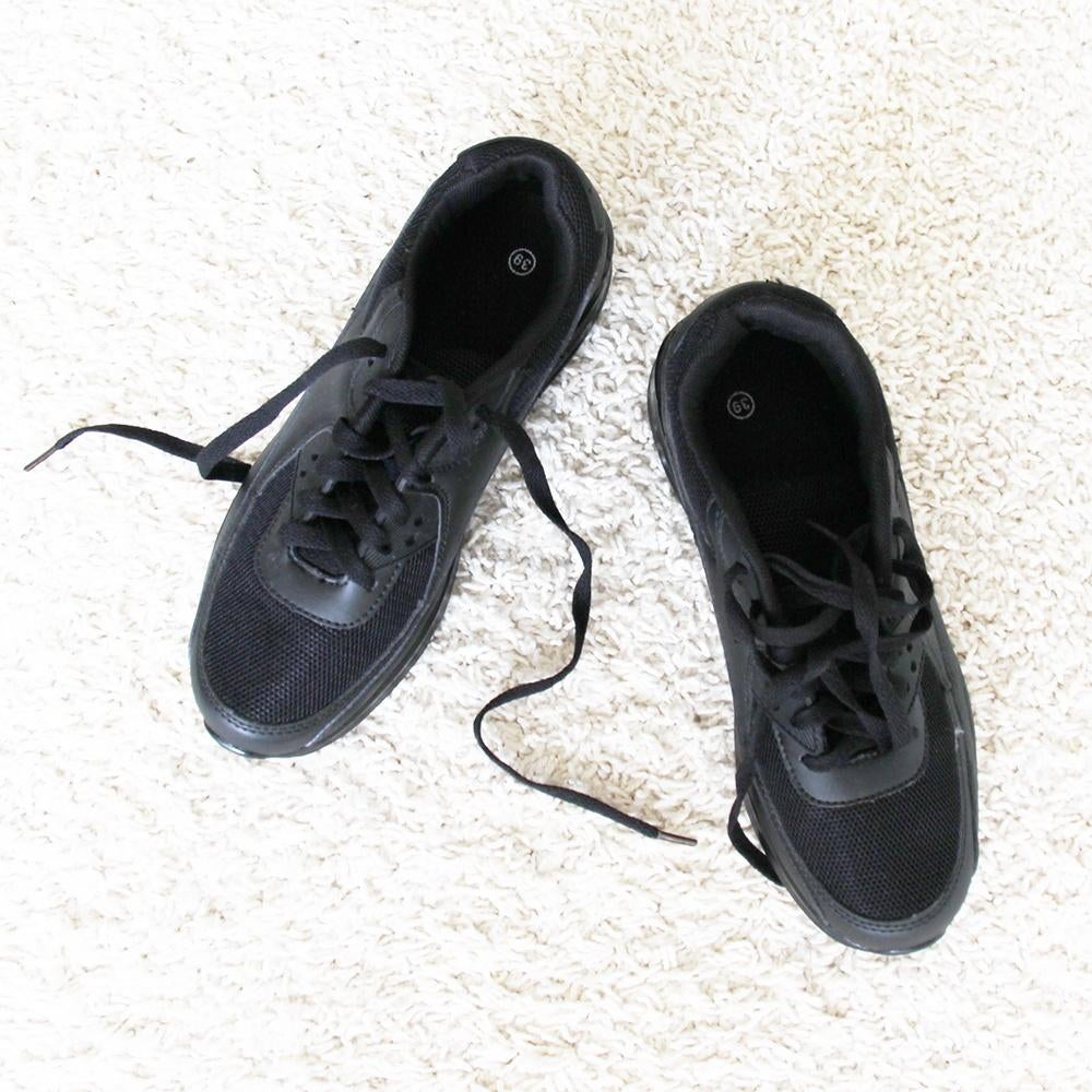Mooie Zwarte Sport Schoenen (Maat 39) € 20,-, Zwart, Nieuw, Ophalen of Verzenden, Sneakers of Gympen