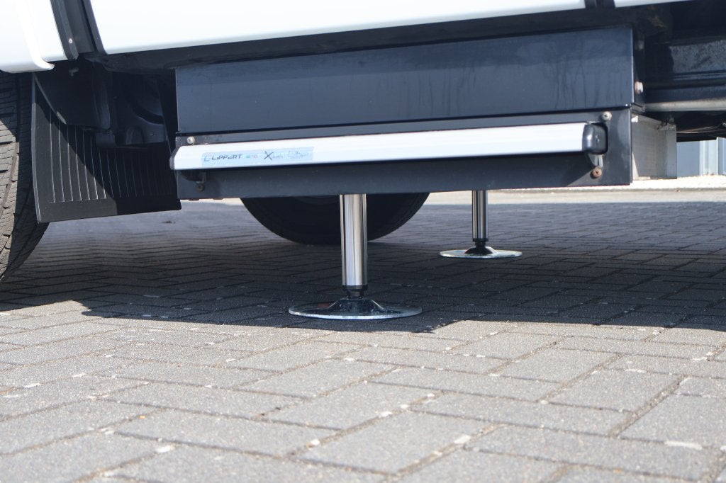 Foto 3 van Hymer BMC-I 600 WhiteLine ! BOVENKASTEN ! ALDE ! E&P LEVEL !