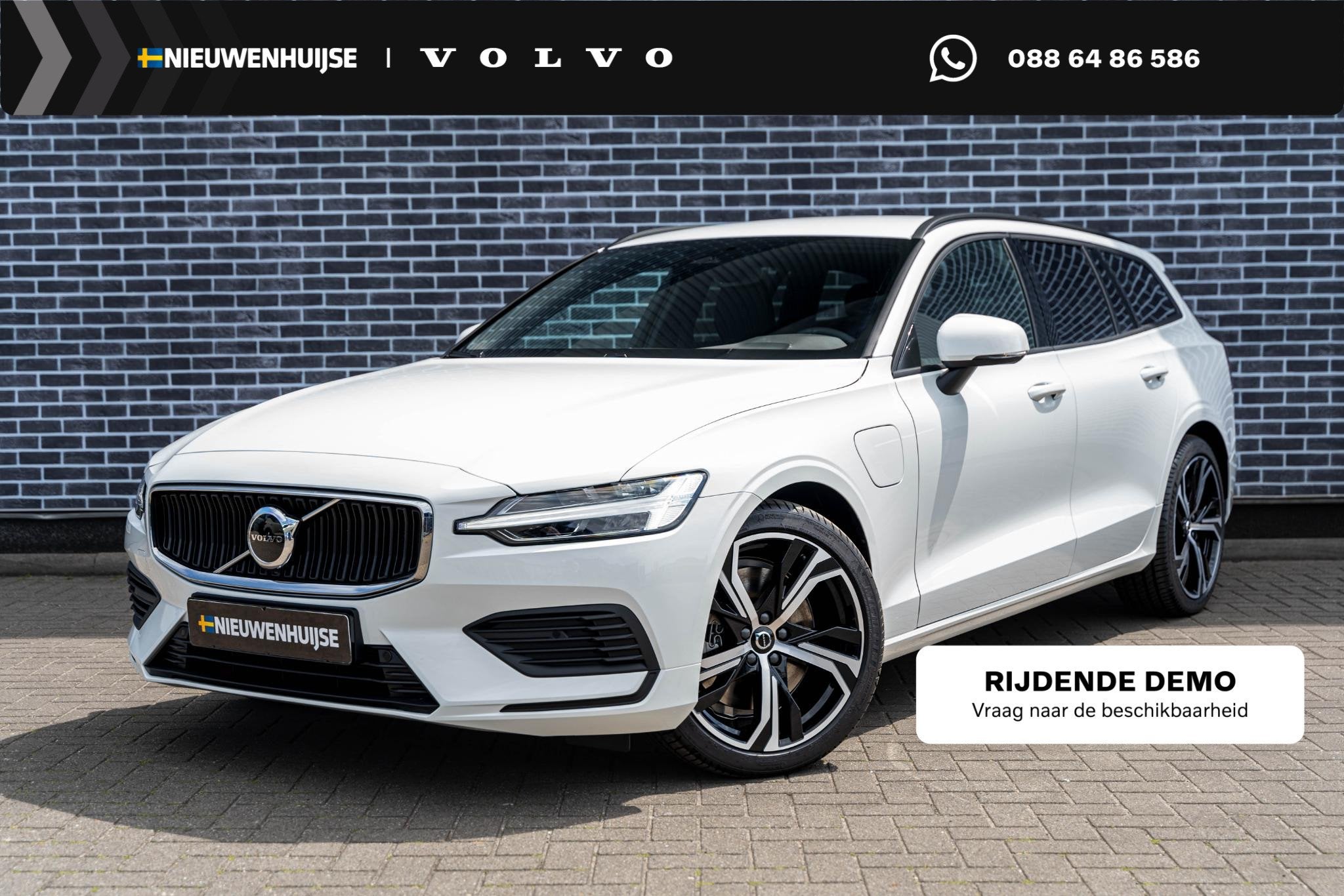 Volvo V60 T6 Plug-in hybrid AWD Essential | Google | Long Ra
