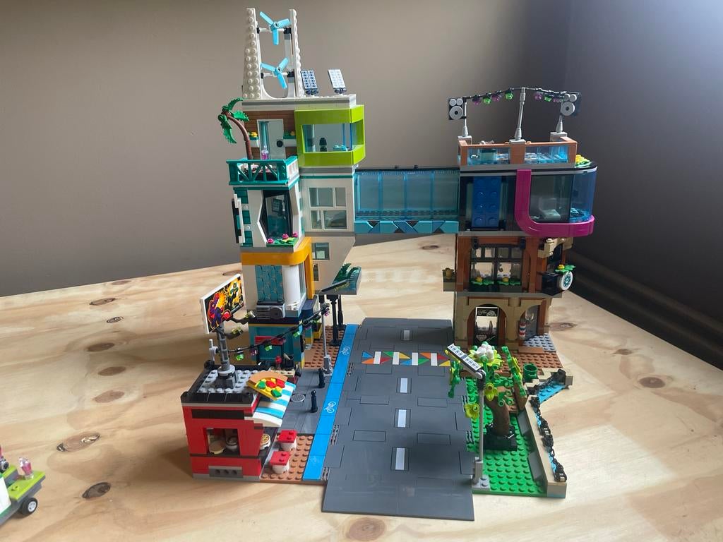 Lego binnenstad 60380, Lego, Ophalen of Verzenden, Complete set, City