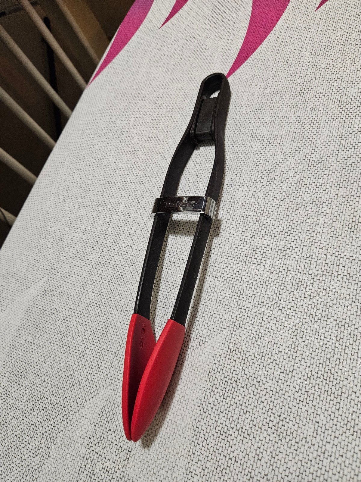 Tefal Serveertang - Rood/Zwart, Kunststof, Ophalen of Verzenden, Meerkleurig, Overige merken
