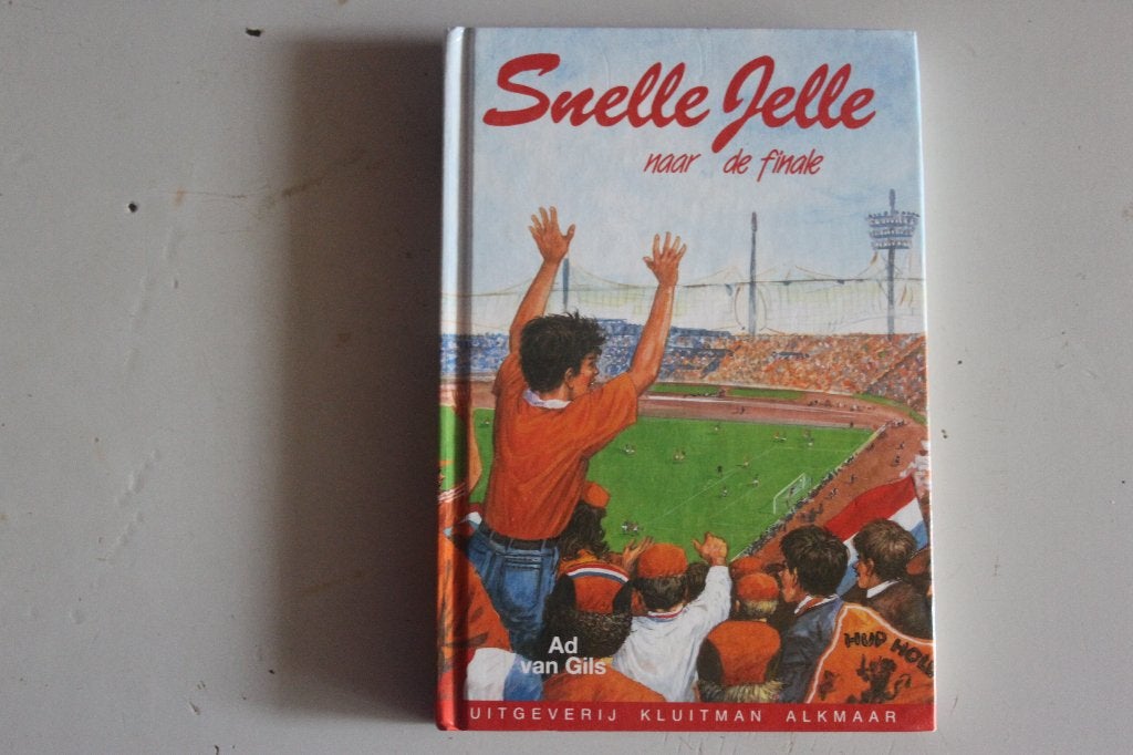 801v - boek - snelle jelle naar de finale - ad van gils, Ophalen of Verzenden, Gelezen