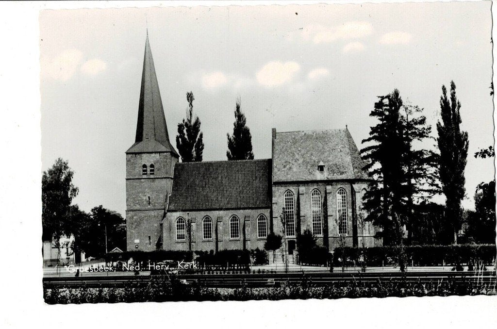 Groesbeek, Kerk, Verzamelen, Ansichtkaarten | Nederland, Verzenden, 1940 tot 1960, Gelopen, Gelderland