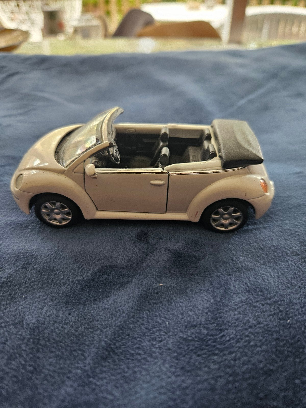 Welly New Beetle Cabriolet modelauto, Ophalen of Verzenden, Gebruikt, Overige typen