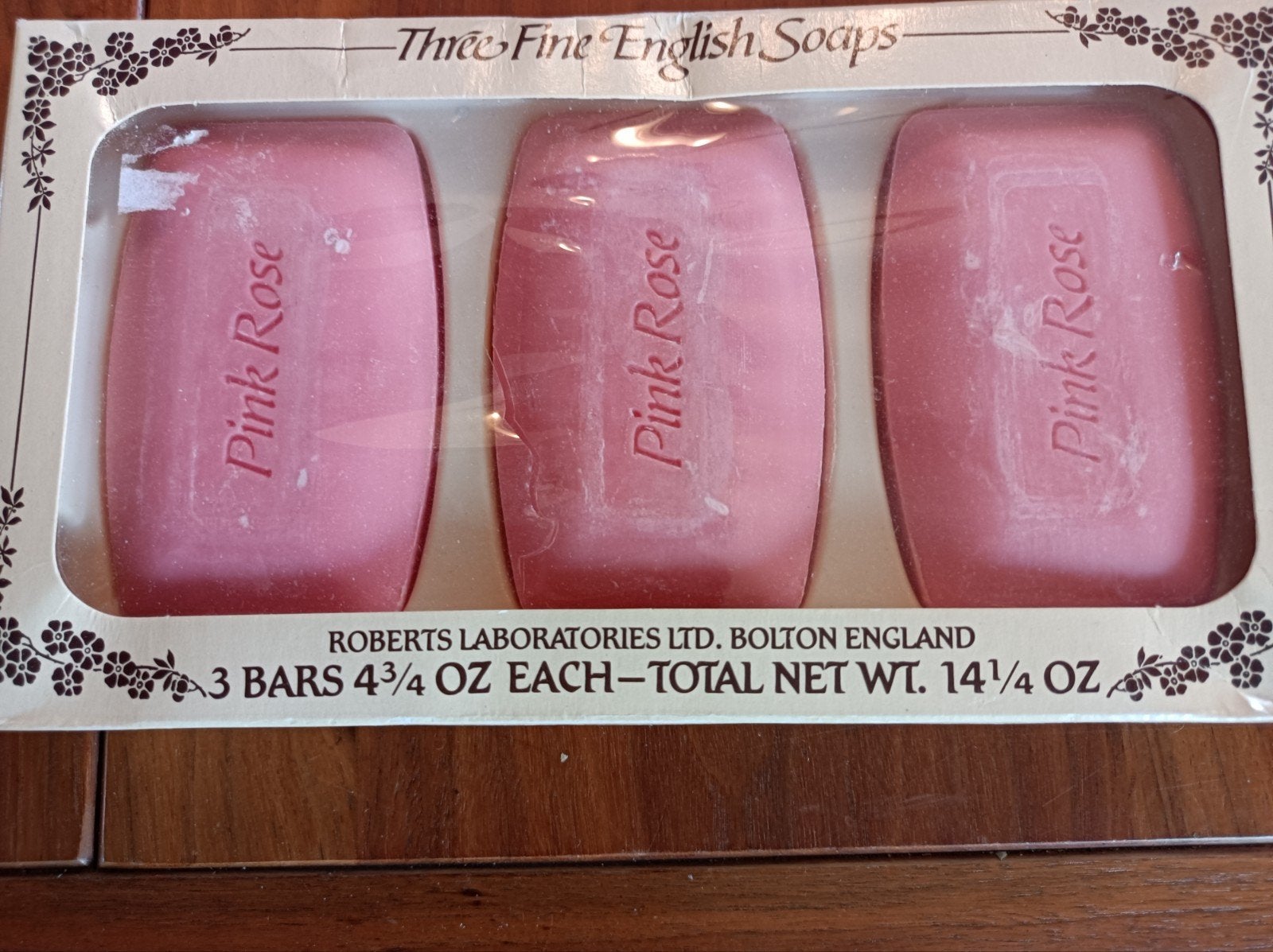 roze zeep. 3 stuks. Engeland., Sieraden, Tassen en Uiterlijk, Ophalen of Verzenden, Zo goed als nieuw, Bad & Douche