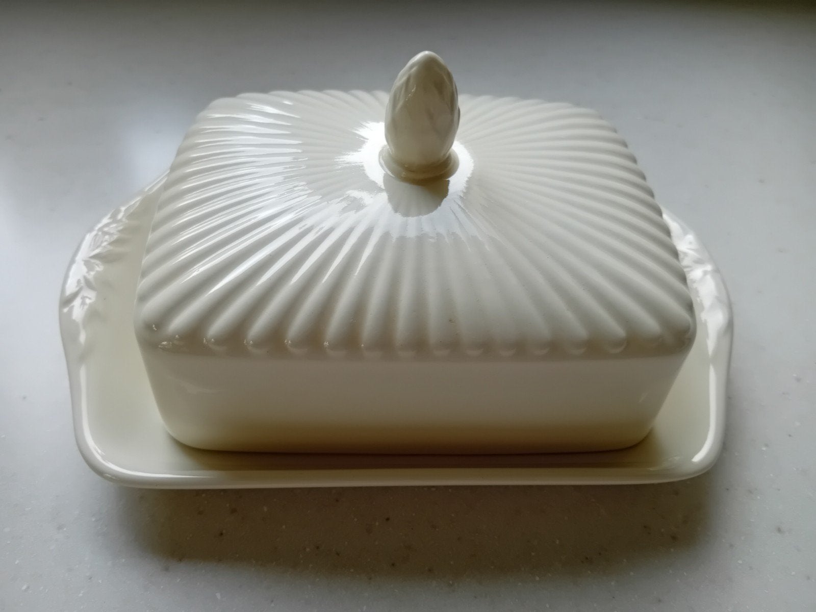 Wedgwood Edme - botervloot, Huis en Inrichting, Gebruikt, Klassiek, Overige typen, Ophalen of Verzenden