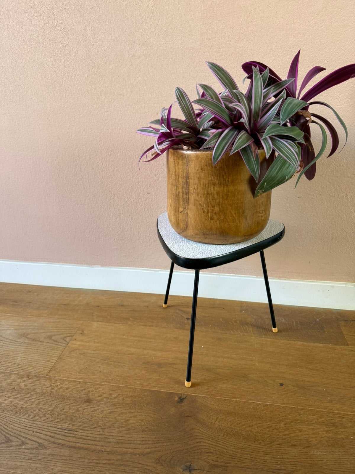 Vintage Mid-Century plantentafeltje – Jaren 50/60 – Driepoot, Huis en Inrichting, Tafels | Bijzettafels, Ophalen of Verzenden
