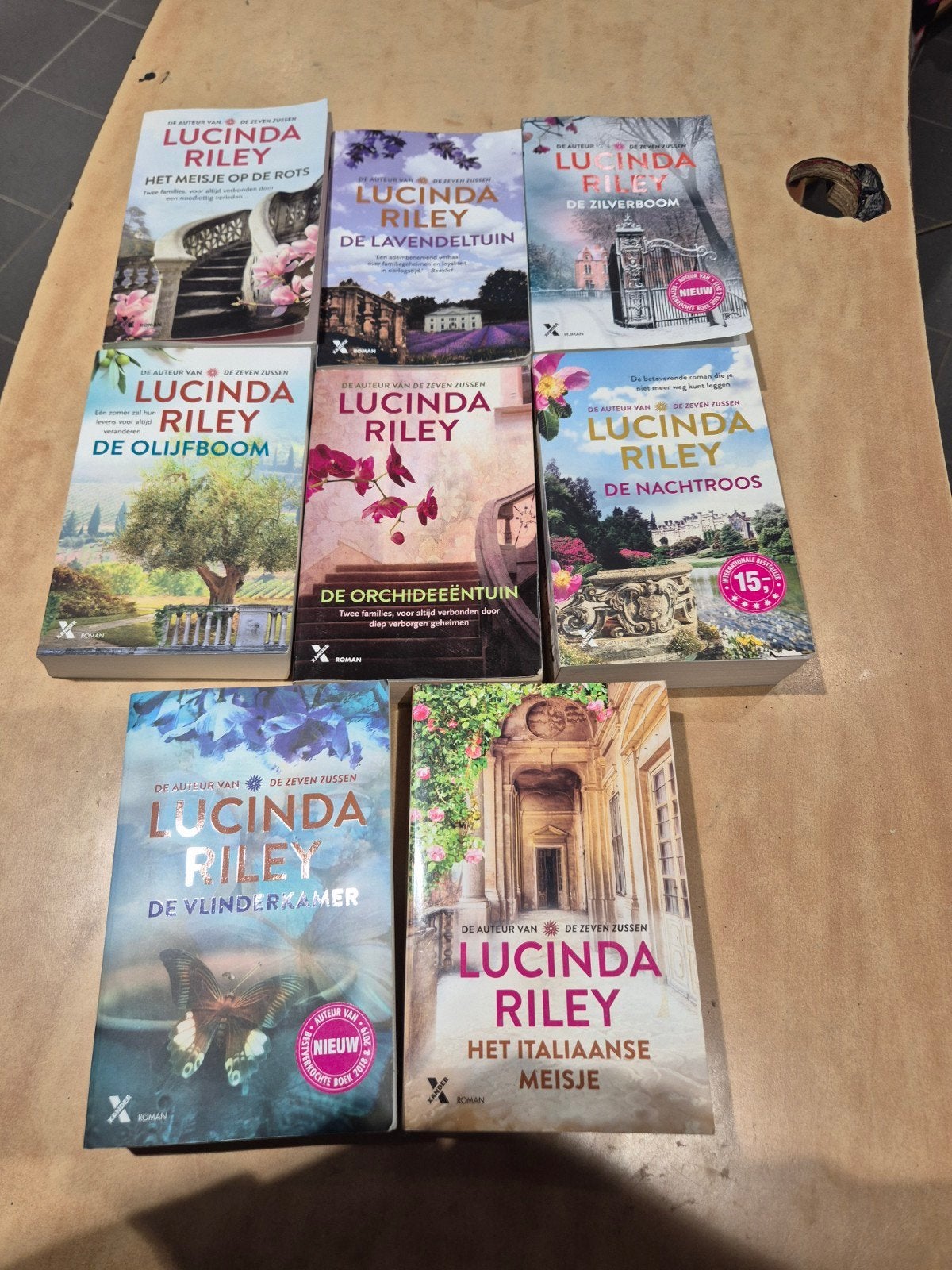 8 boeken van Lucinda Riley, Ophalen of Verzenden, Zo goed als nieuw