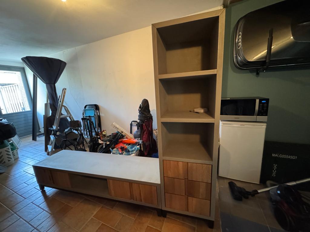 Moderne TV-meubel en boekenkast set - Hout en grijs, Huis en Inrichting, Ophalen, Gebruikt, 150 tot 200 cm, 25 tot 50 cm