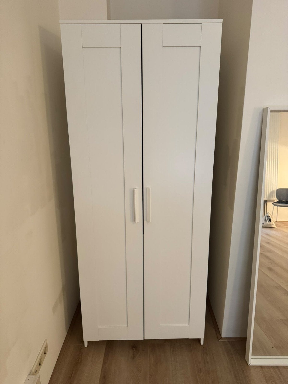 IKEA BRIMNES Kledingkast met 2 deuren, wit, Huis en Inrichting, Ophalen, Met deur(en), Nieuw, 50 tot 100 cm