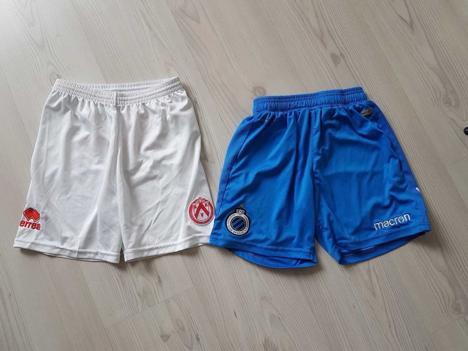 2 voetbalshorts in size xs Brugge & Kortrijk, Maat XS of kleiner, Ophalen of Verzenden, Zo goed als nieuw, Shirt
