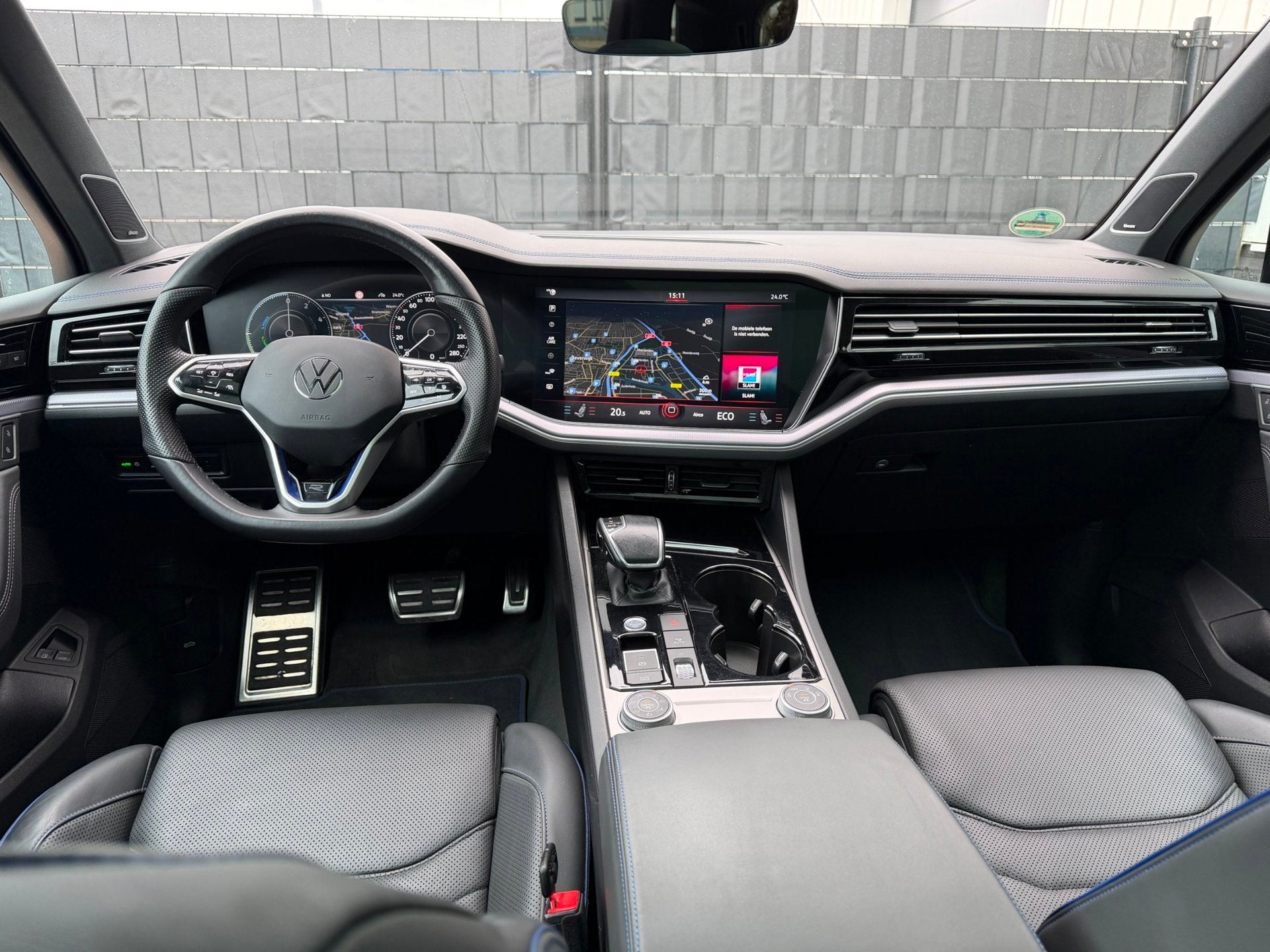 Volkswagen Touareg 3.0 TSi eHybrid 4MOTION R, Auto's, Automaat, Dealer onderhouden, Gebruikt, 2995 cc
