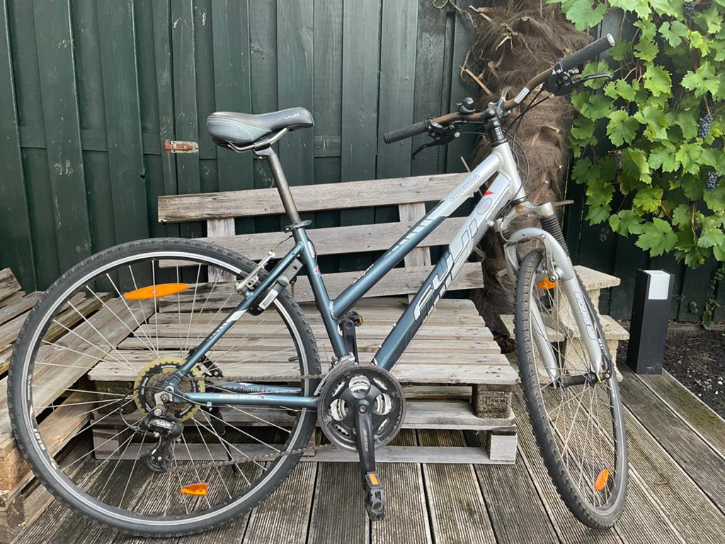 Fuji Odessa Cross Damesfiets - Comfortabel en Robuust, 28 inch, Gebruikt, Velgrem, Ophalen