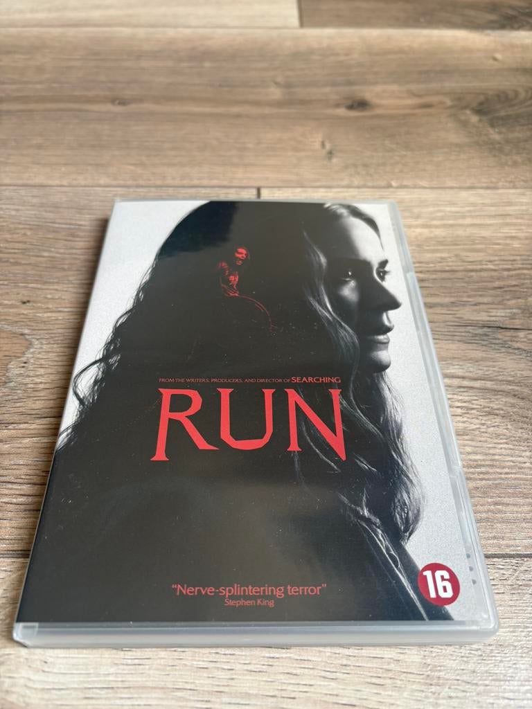 Run van Aneesh Chaganty, Alle leeftijden, Ophalen of Verzenden, Zo goed als nieuw, Actiethriller