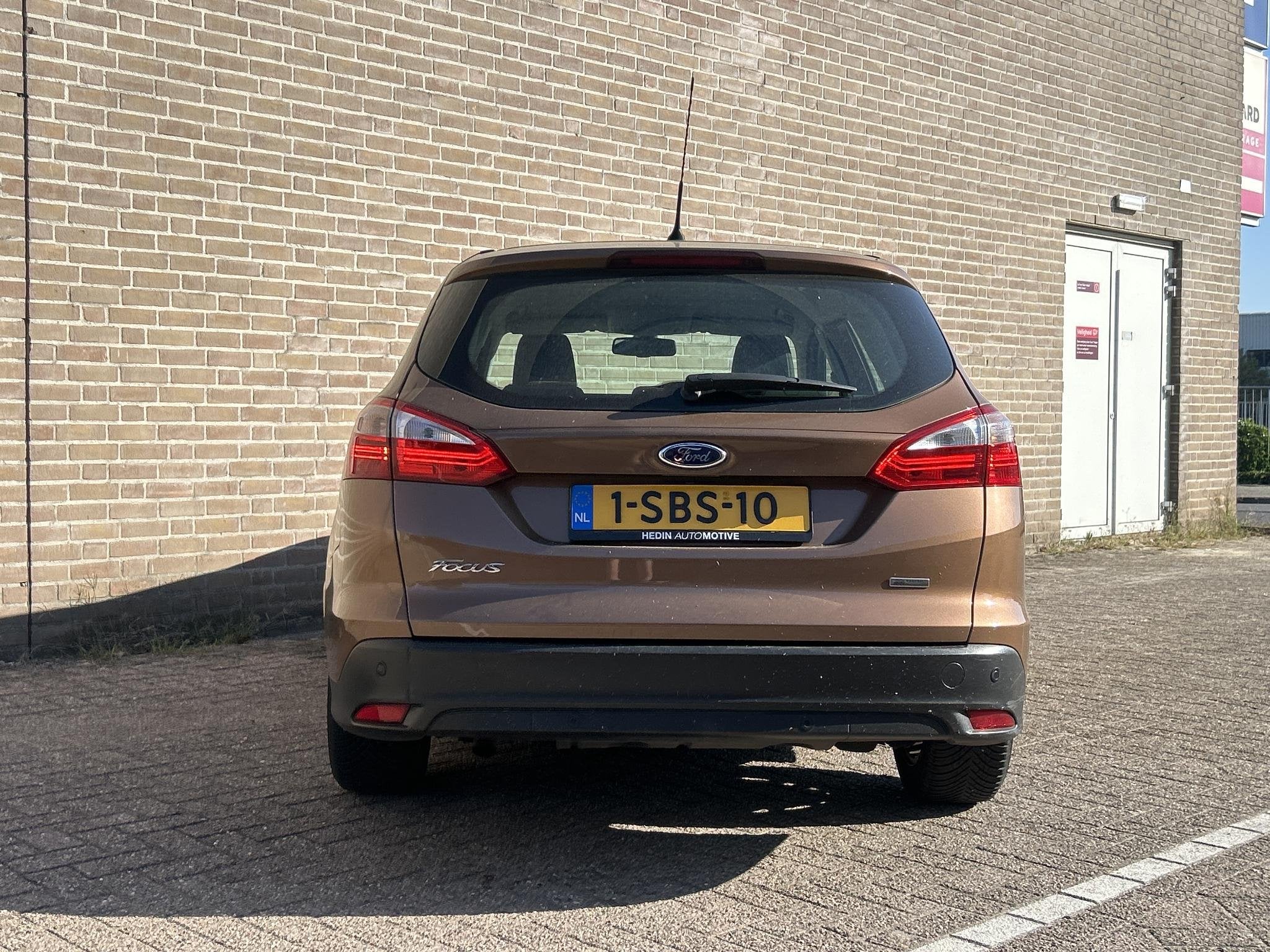 Foto 6 van Ford Focus Wagon 1.0 EcoBoost Titanium | Climate | Cruise |