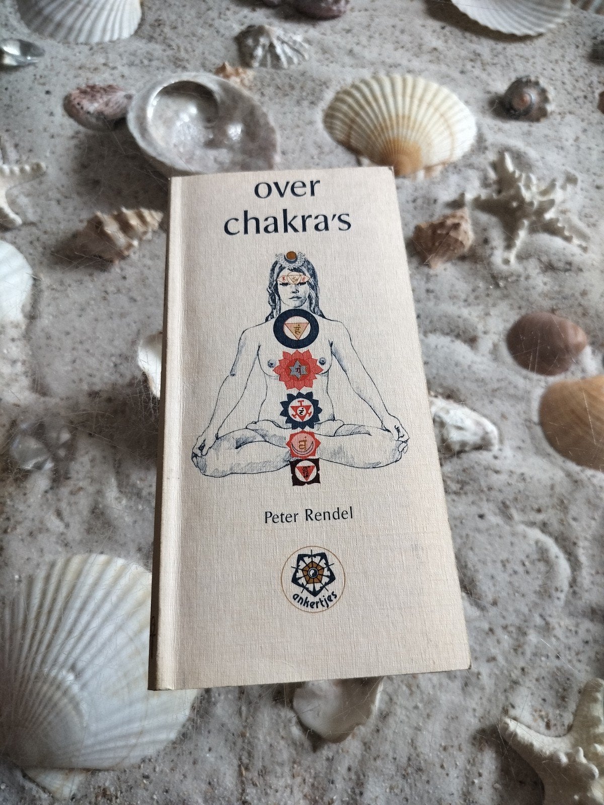 Over Chakra's - Ankertjes, Ophalen of Verzenden, Gelezen, Spiritualiteit algemeen, Achtergrond en Informatie