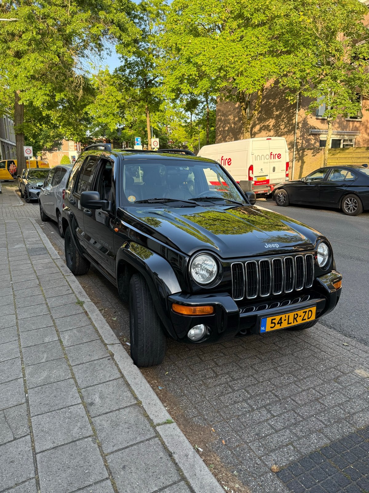 Jeep Cherokee 3.7 V6 AUT 2003 Zwart, Auto's, Jeep, Particulier, Cherokee, 4x4, Airconditioning, Cruise Control, Elektrische ramen