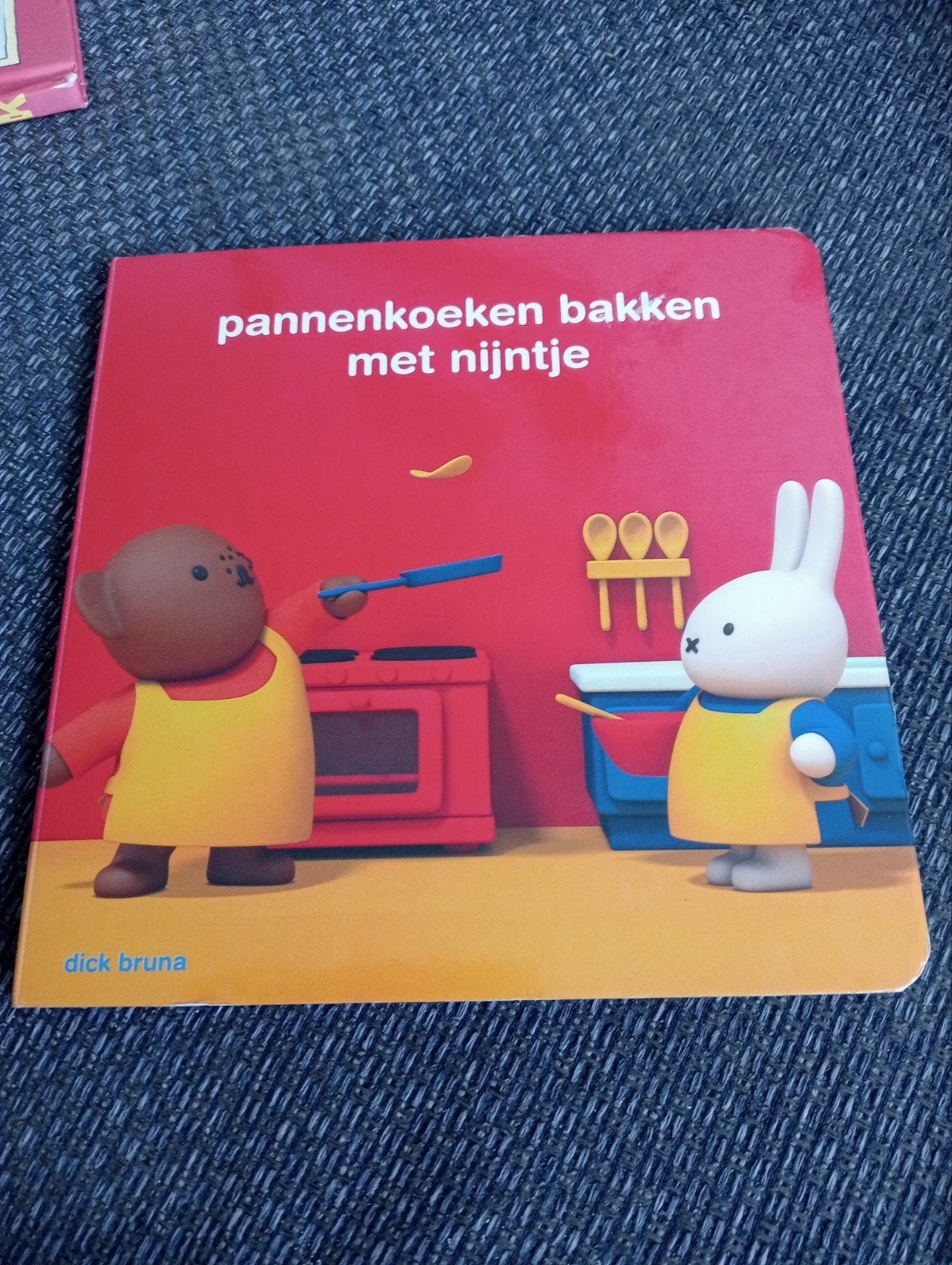 Dick Bruna - pannenkoeken bakken met nijntje, Boeken, Ophalen, Zo goed als nieuw, Dick Bruna