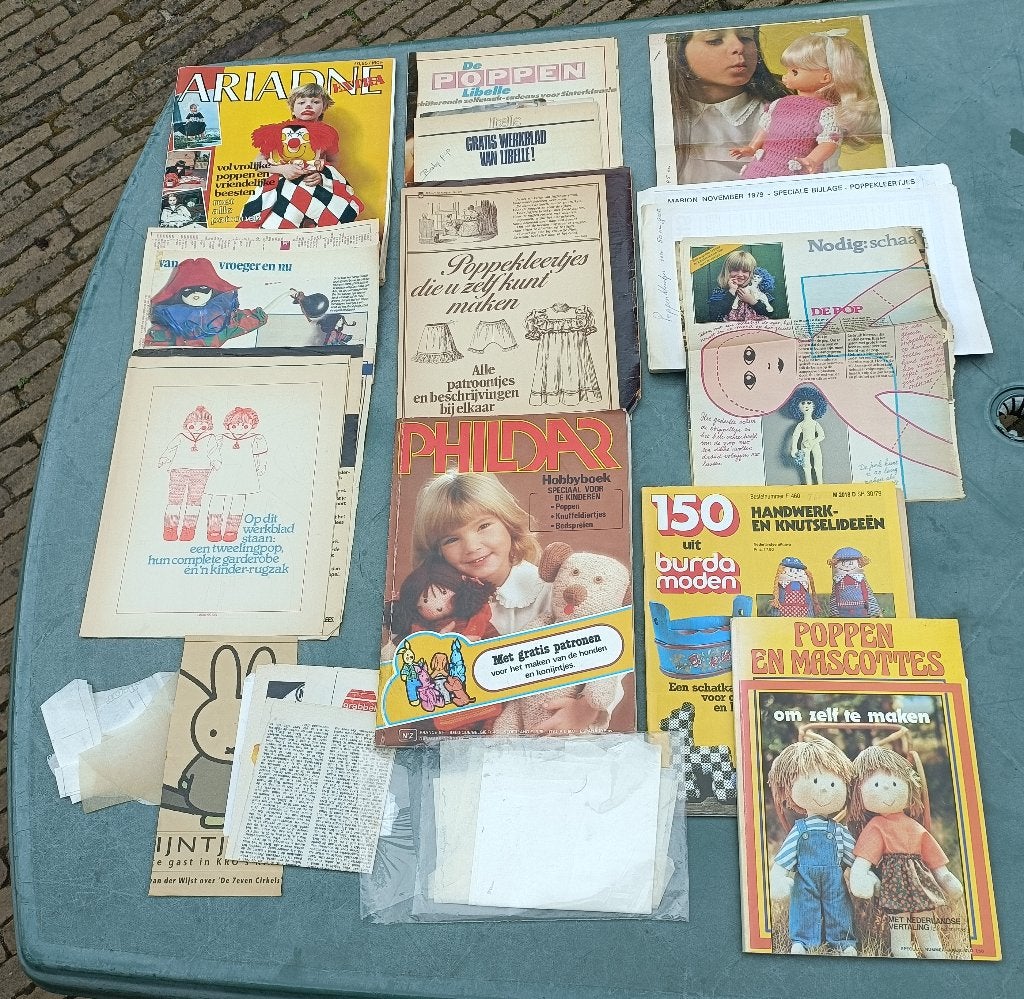 Pakket boeken, tijdschriften, artikelen poppen maken (N12), Ophalen of Verzenden, Gelezen, Poppen maken