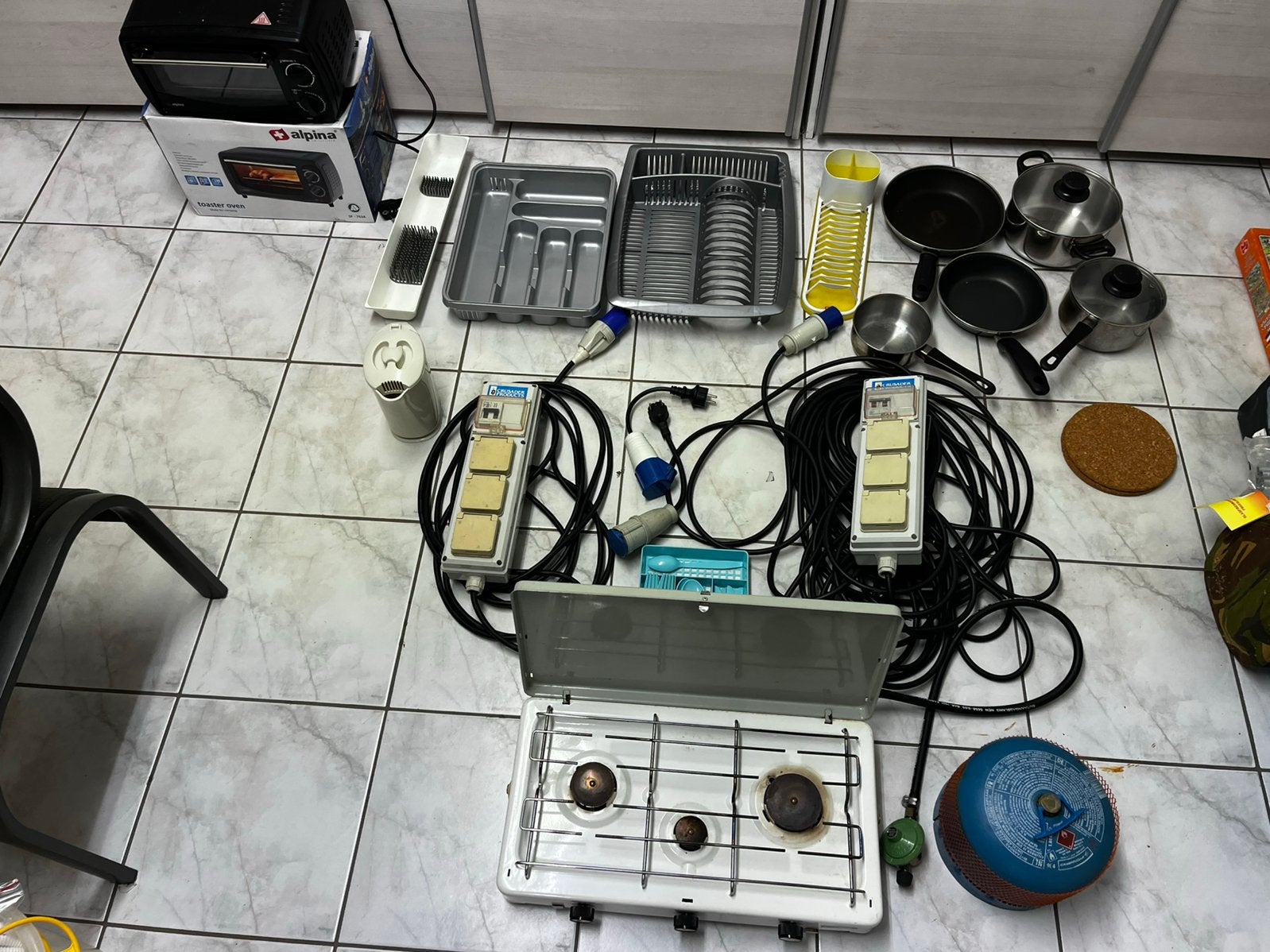 Kampeerspullen. Camping oven. Camping gasstel. Verlengssnoer, Caravans en Kamperen, Kampeeraccessoires, Ophalen of Verzenden, Gebruikt