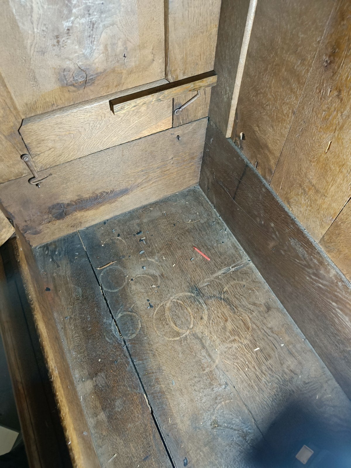 Foto 6 van Franse Armoire Rustique Kledingkast - Massief Eiken