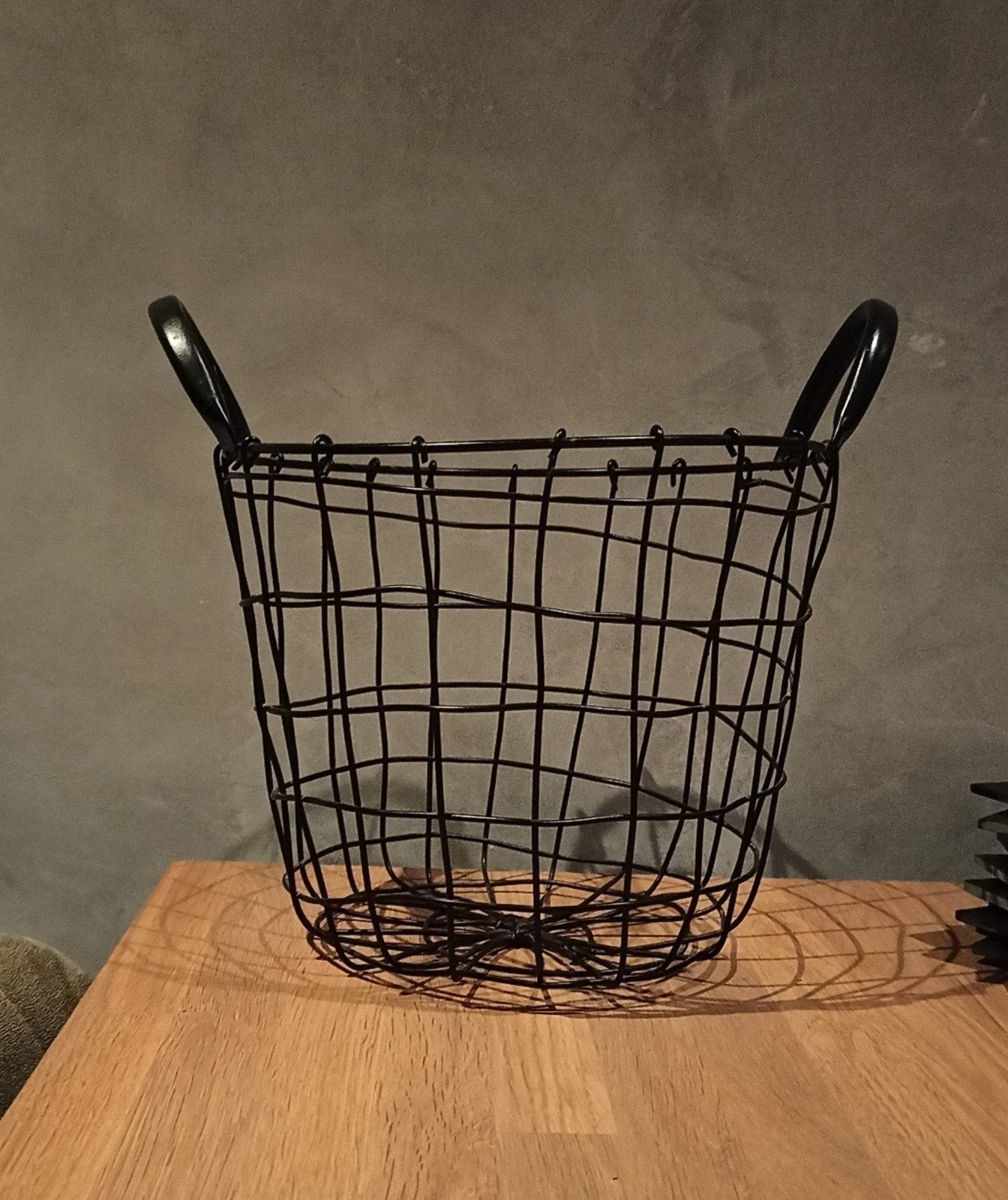 Kleine zwarte metalen draadmand, Ophalen, Minder dan 50 cm, Minder dan 50 cm, Zo goed als nieuw