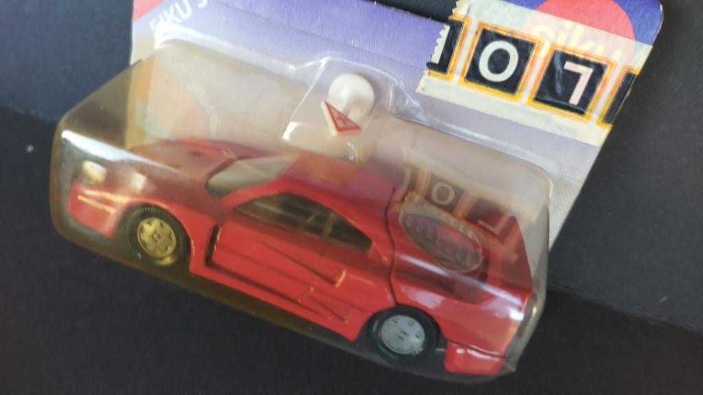 Ferrari F40 1:55 Siku 1075 Pol, Hobby en Vrije tijd, Modelauto's | Overige schalen, Schlittenbacherstrasse 60 Lüdenscheid Germany