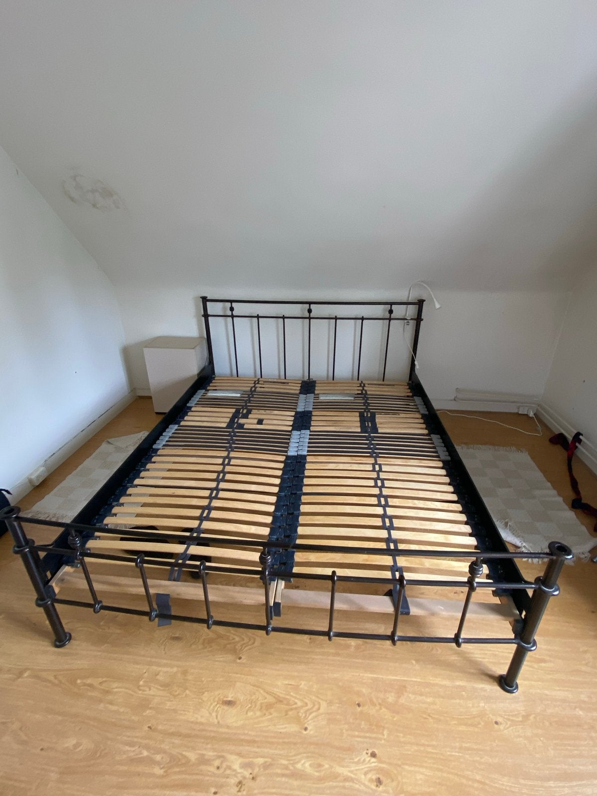 Hemelbed met lattenbodem en seizoensgordijnen 2x160, Ophalen, Gebruikt, Zwart, Tweepersoons