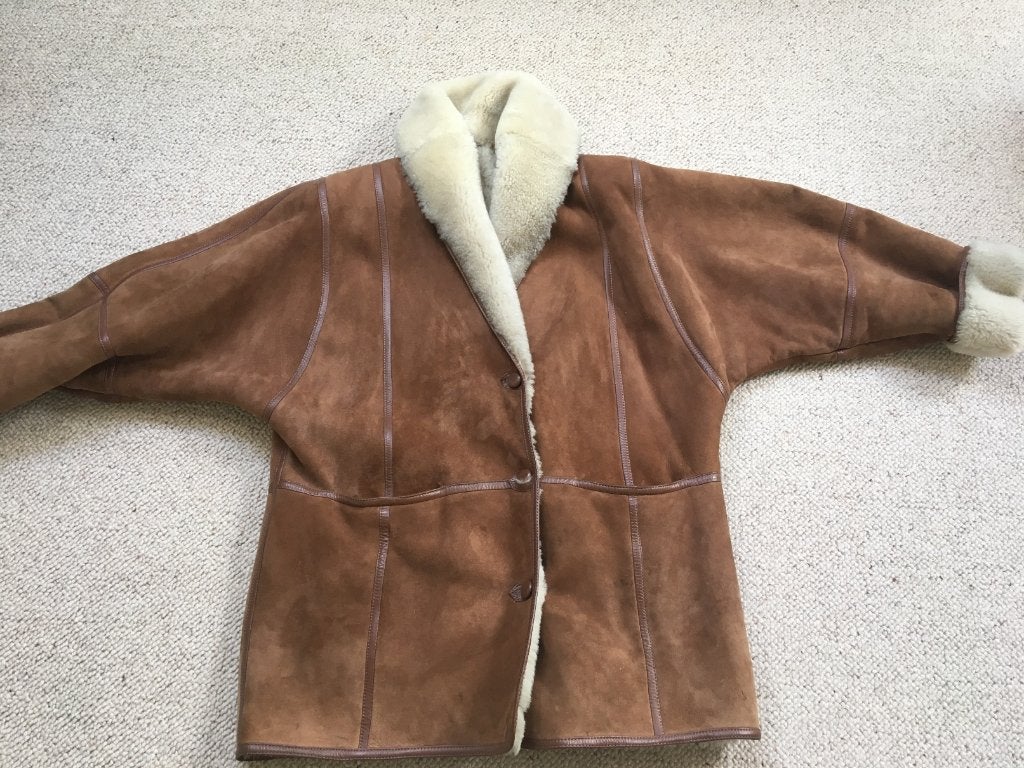 warme suède jas - winterjas - mantel wollen voering - lammy, Kleding | Dames, Jassen | Winter, Ophalen of Verzenden, Zo goed als nieuw