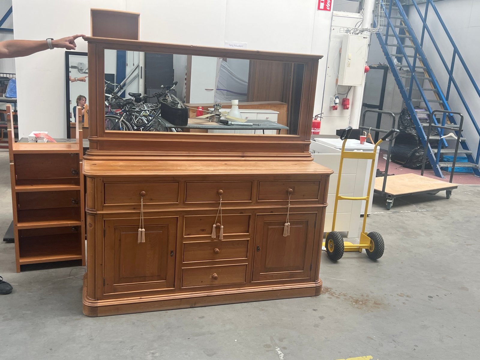 Dressoir met spiegel - Klassiek grenenhout, Ophalen, Gebruikt, 150 tot 200 cm, Met lade(s)