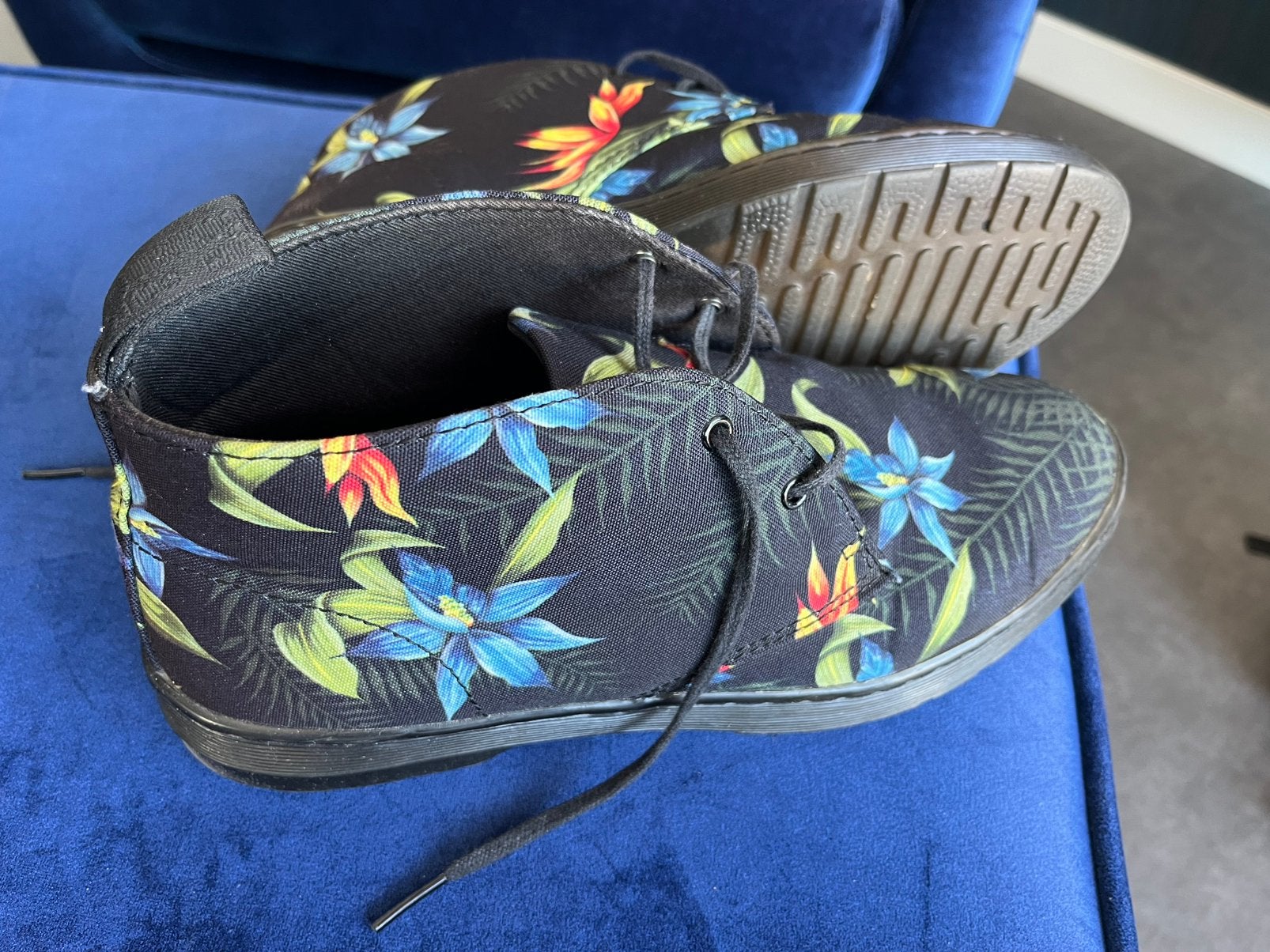 Leuke halfhoge sneakers dr Martens bloemenprint, Kleding | Dames, Overige kleuren, Ophalen of Verzenden, Sneakers of Gympen, Zo goed als nieuw