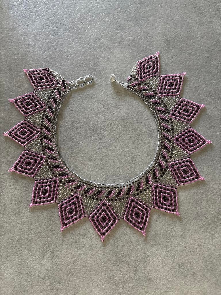 Unieke handgemaakte choker van glaskralen, Ophalen of Verzenden, Nieuw, Roze, Overige materialen