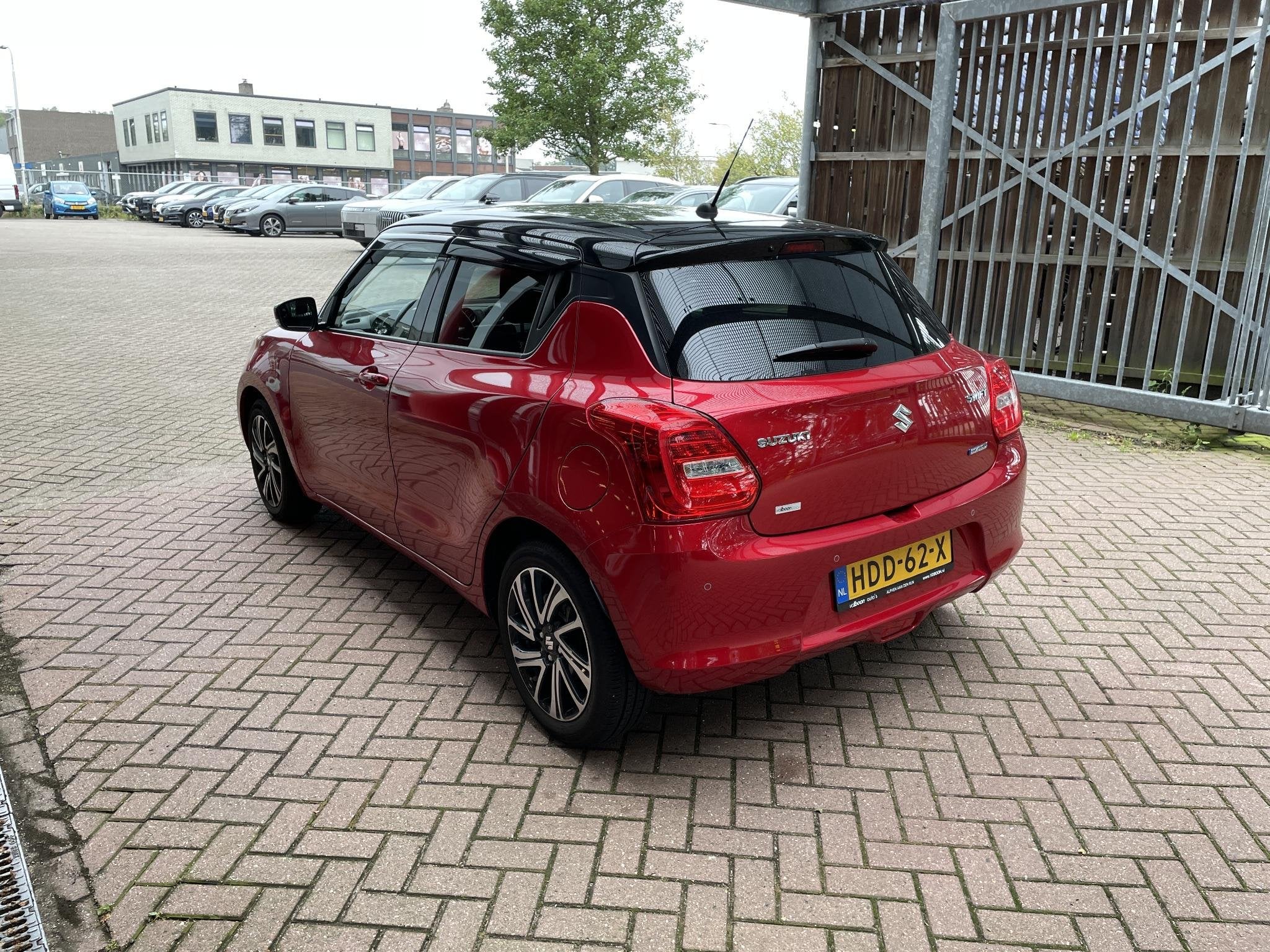 Suzuki Swift 1.2 Style Smart Hybrid | Navigatie via Carplay/, 83 pk, Gebruikt, Euro 6, 4 cilinders