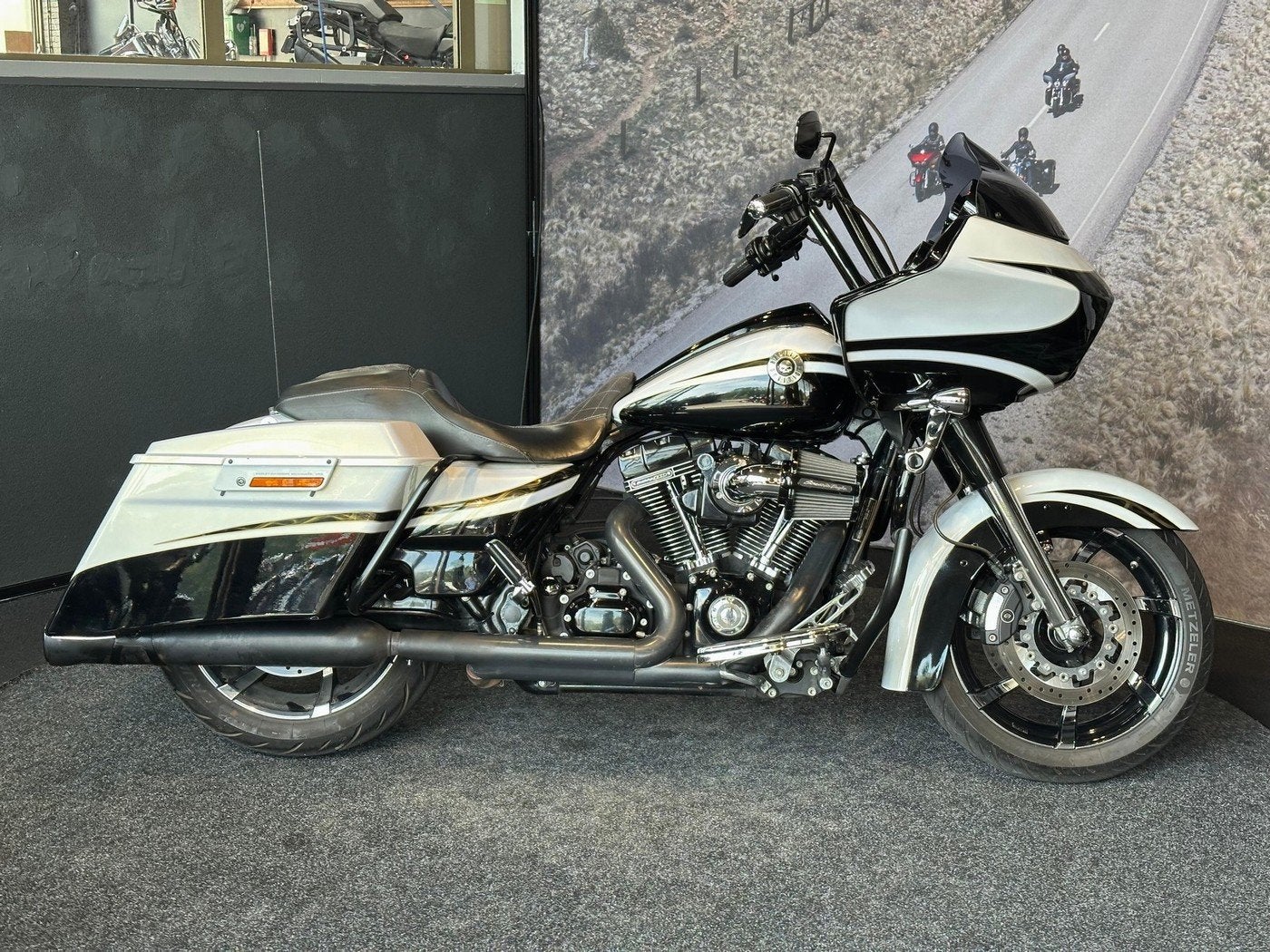 Harley-Davidson CVO ROAD GLIDE (bj 2012), Laan van Vredenoord 33
2289 DA  RIJSWIJK, NL, Bedrijf, Overig, Sales@harleydavidsonrotterdam.nl