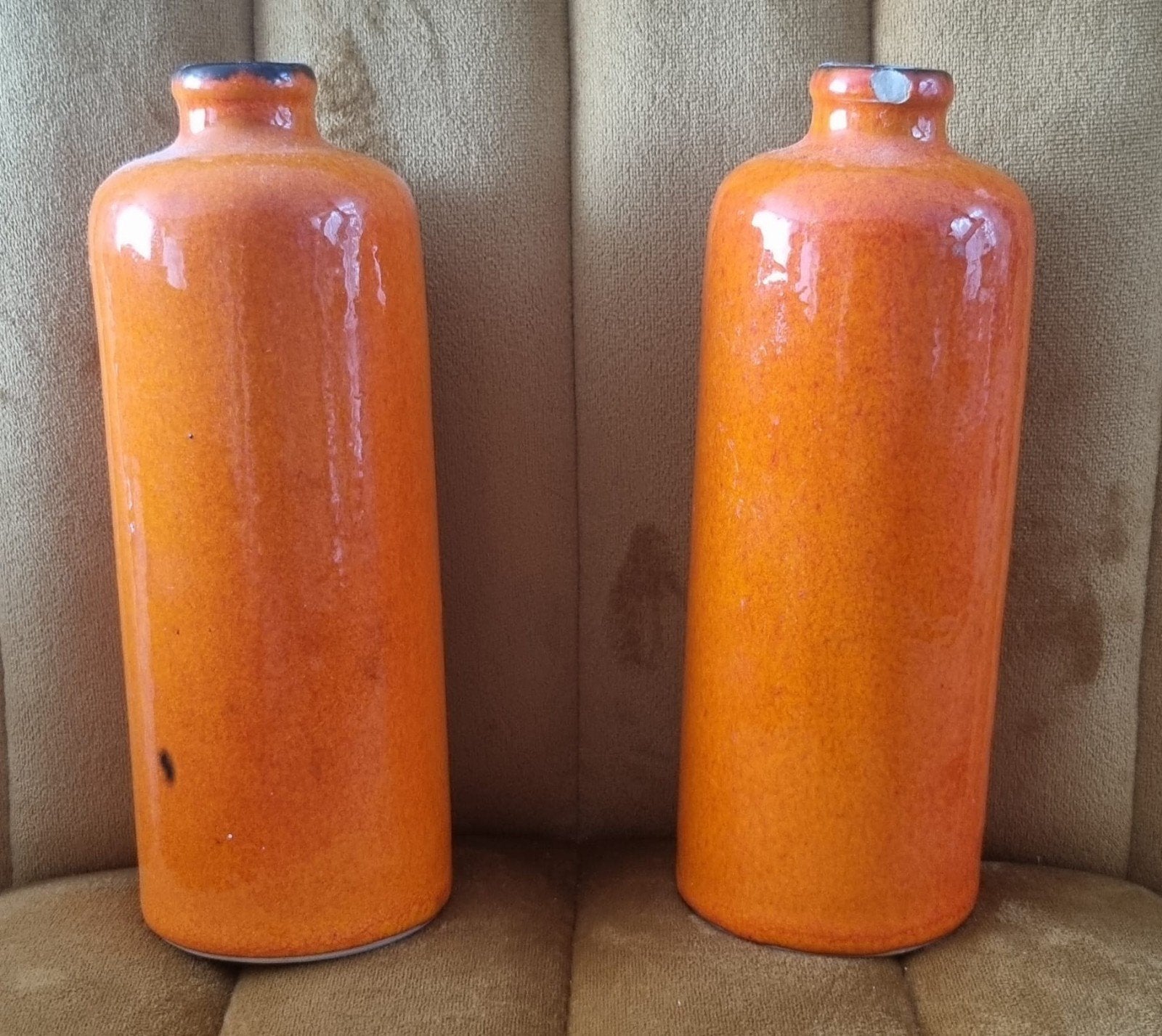 2 flesvormige vazen met een korte hals oranje, Nieuw, Oranje, Ophalen of Verzenden, Steen/keramiek