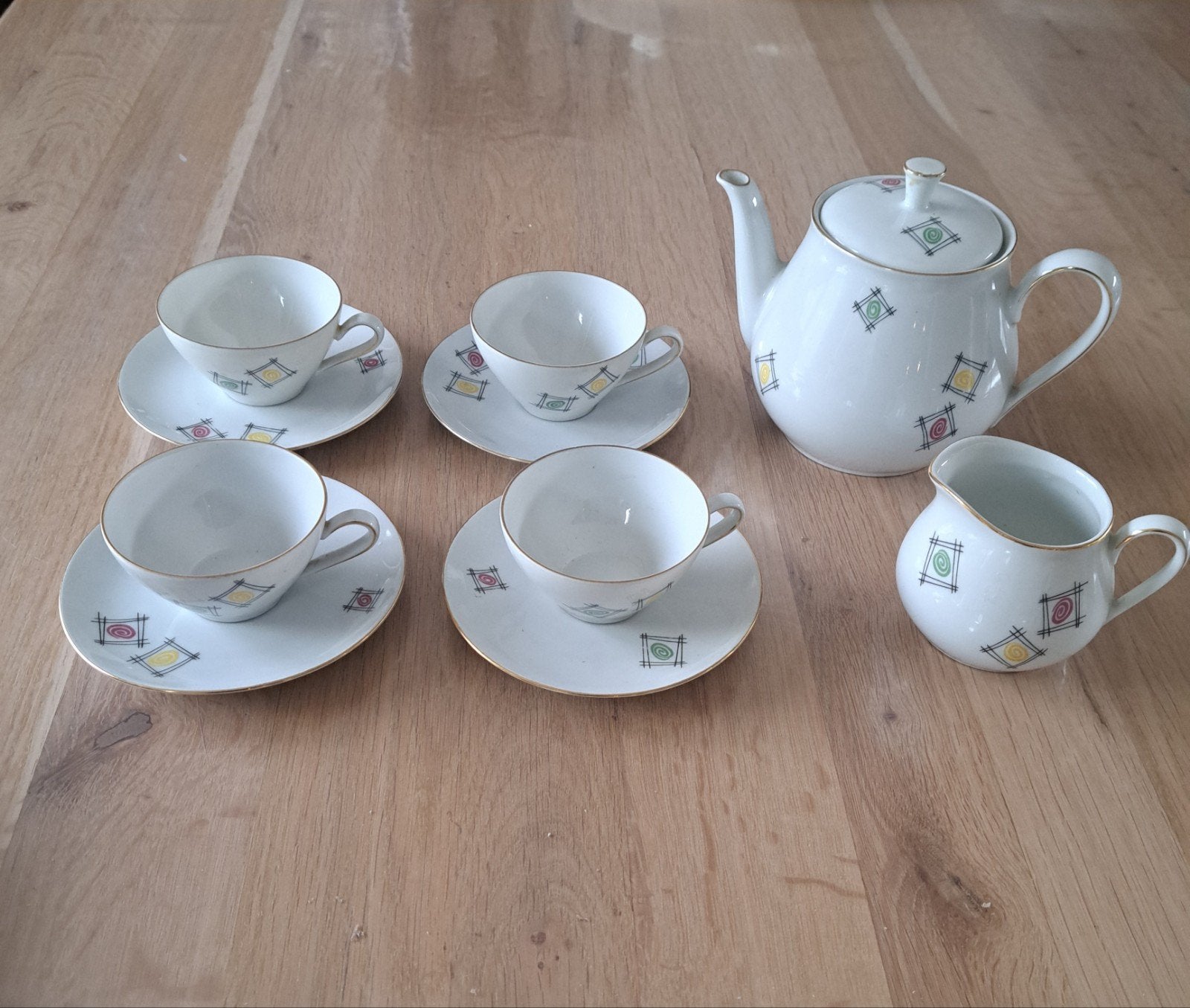 Vintage porselein Kahla servies, Gebruikt, Vintage, Ophalen of Verzenden, Kom(men)