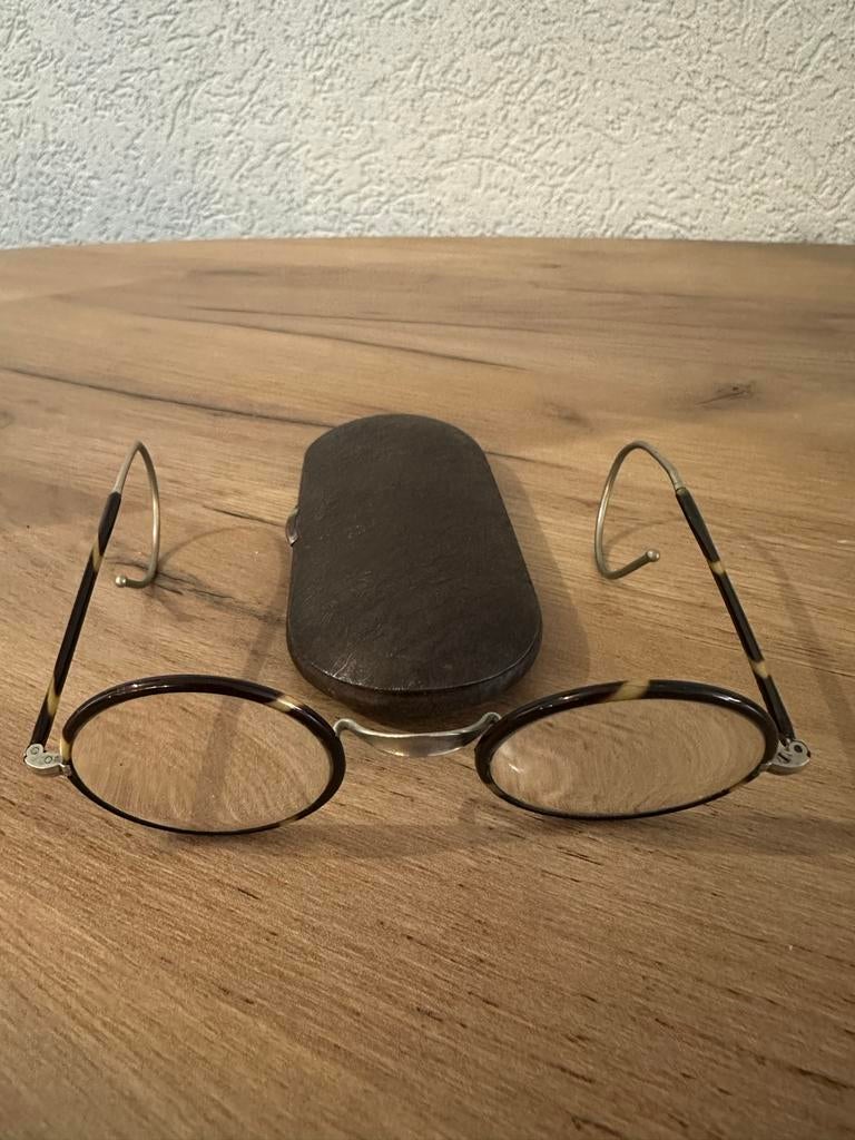Vintage leesbril met schildpadmontuur en etui, Overige merken, Gebruikt, Bruin, Ophalen of Verzenden