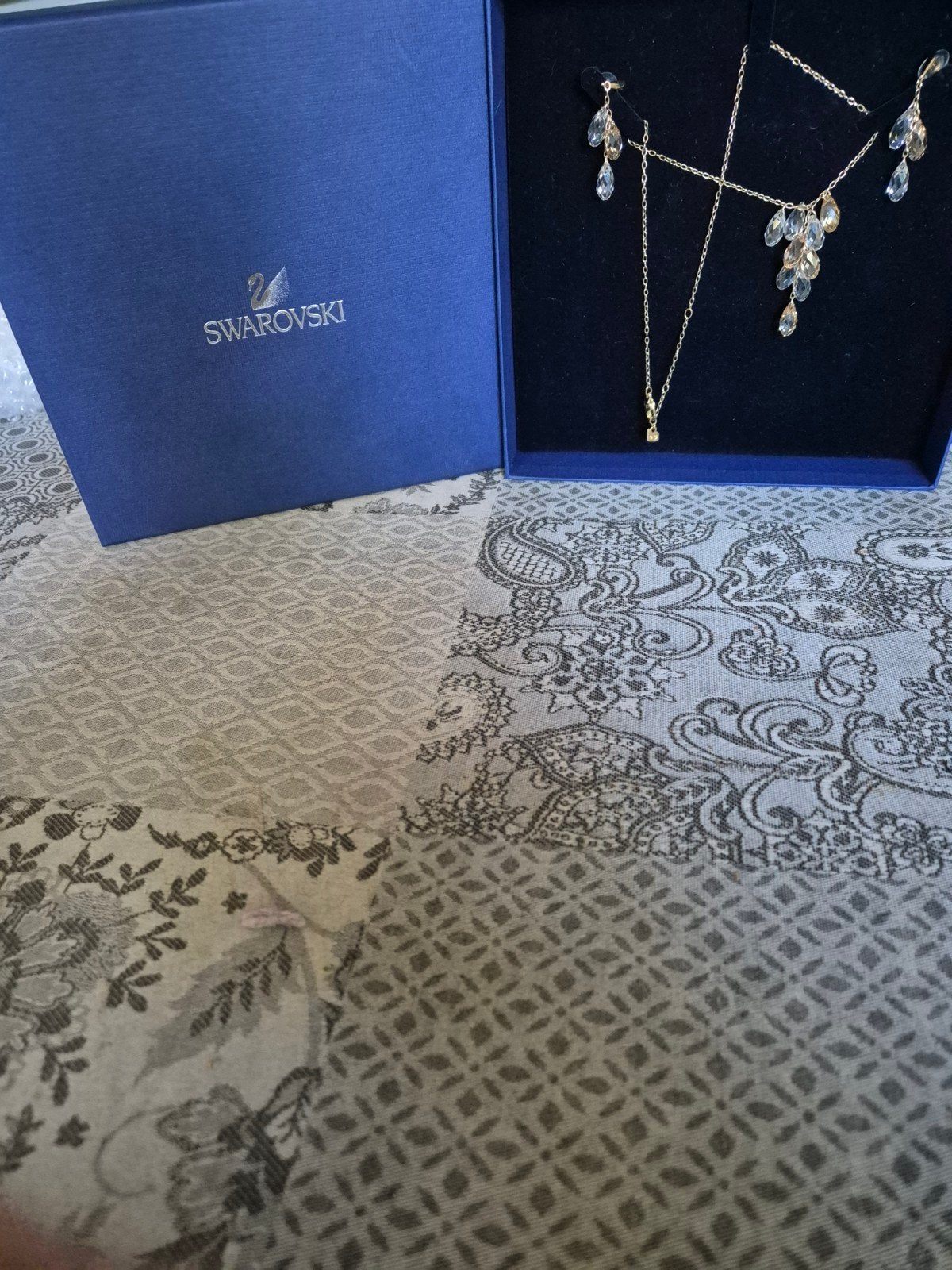 Swarovski ketting en oorbellen set met kristallen, Overige materialen, Met hanger, Ophalen of Verzenden, Zo goed als nieuw