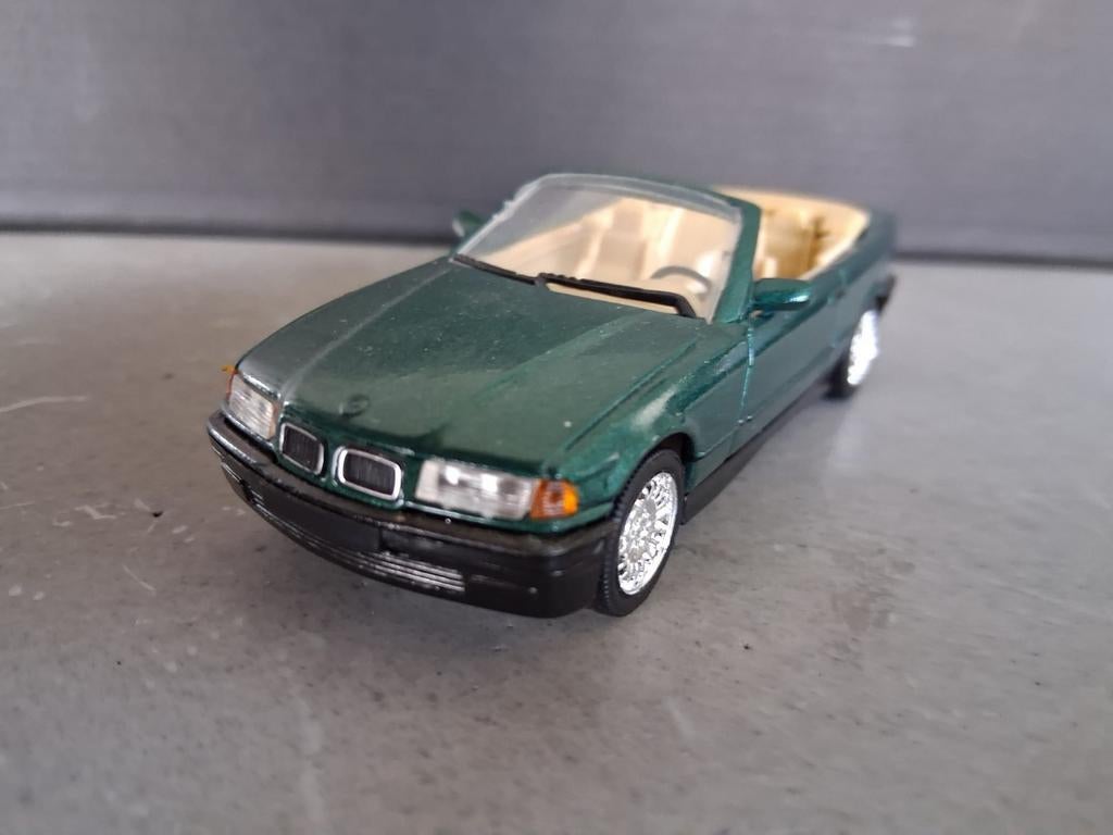 BMW 3 Serie Cabriolet Modelauto Groen, Hobby en Vrije tijd, Modelauto's | 1:43, Ophalen of Verzenden, Zo goed als nieuw, Auto