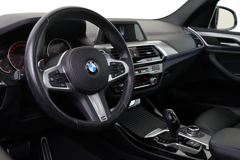 BMW X3 xDrive20i Executive M Sport Automaat / Panoramadak /, Gebruikt, Leder en Stof, Wit, Bedrijf