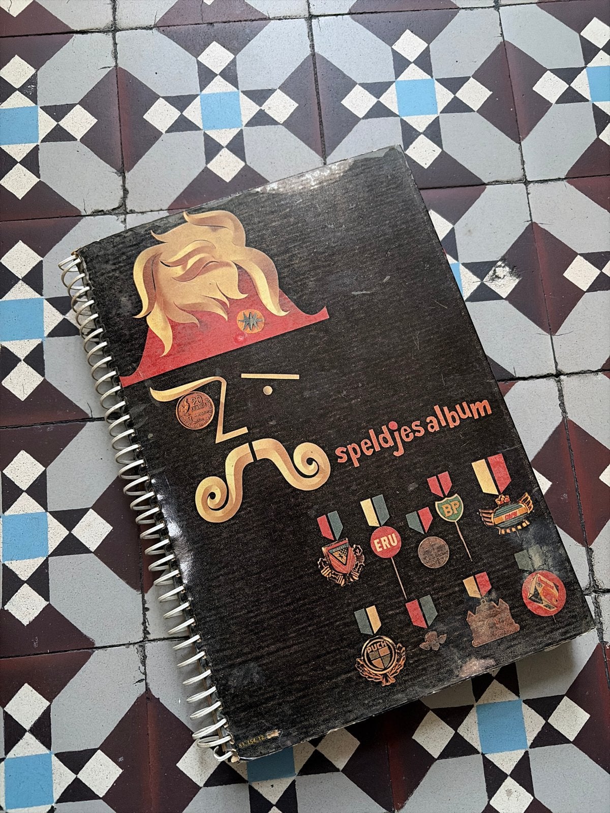 Vintage Speldjes Album - Diverse Merken en Onderwerpen, Ophalen, Gebruikt, Merk, Speldje of Pin