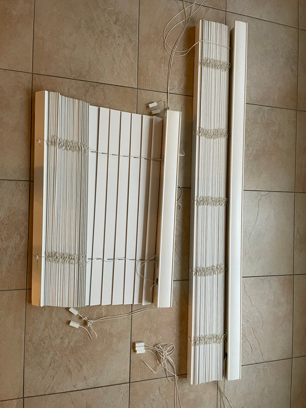 2x Witte Houten jaloezieën 50mm, Ophalen, Zo goed als nieuw, Wit, 150 tot 200 cm