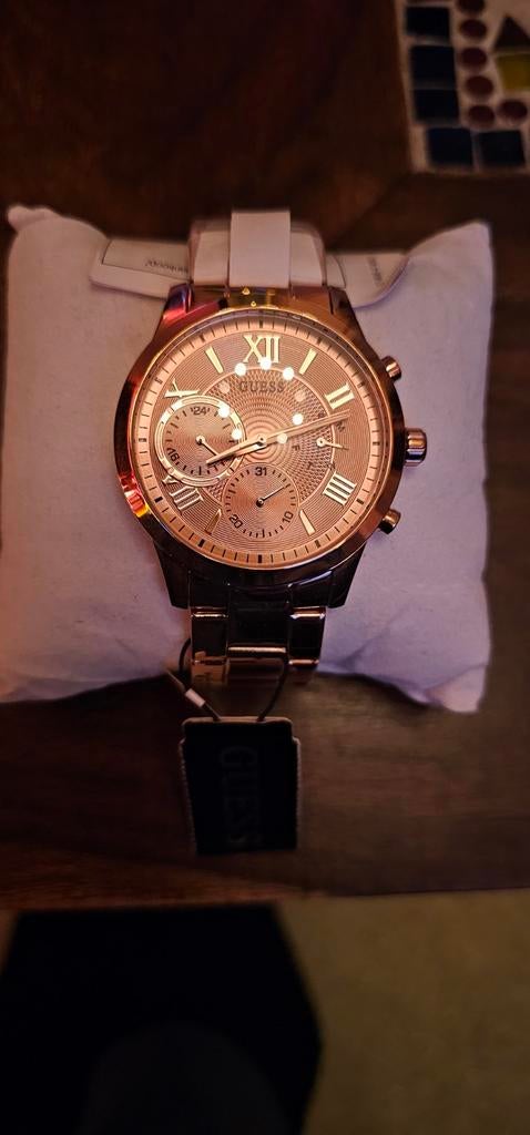 Nieuw Guess solar dameshorloge, Rose goud W1070L3, Sieraden, Tassen en Uiterlijk, Horloges | Dames, Ophalen of Verzenden, Nieuw