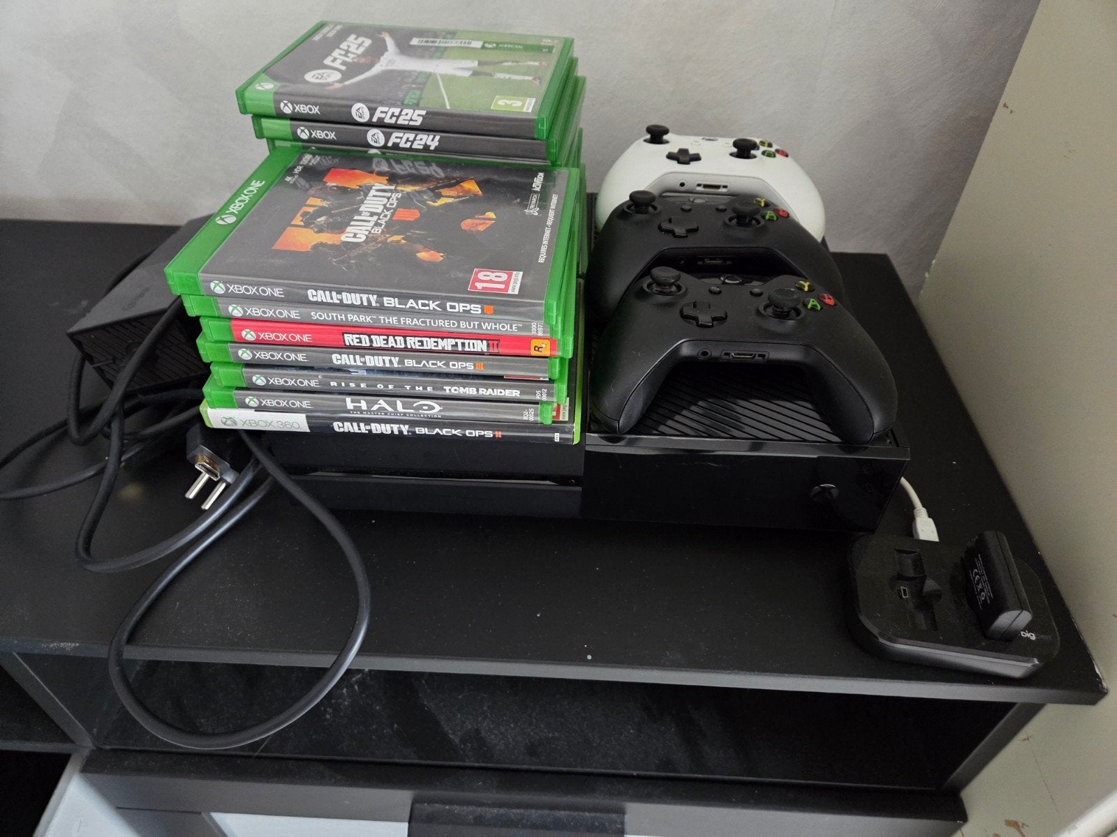 Xbox One met 3 controllers en 16 games, Spelcomputers en Games, Ophalen, Online, Gebruikt, Overige genres
