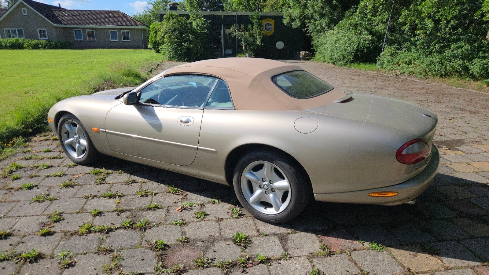 Jaguar XK8 4.0 Convertible 1999 Bruin, foto 3