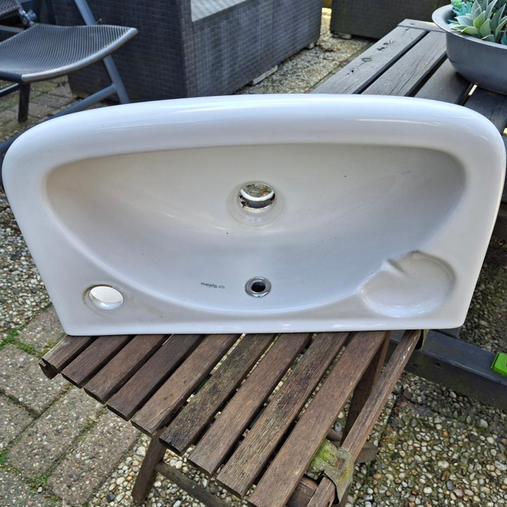 Witte wastafel met kraangat en zeepbakje, Ophalen of Verzenden, Gebruikt, Toilet